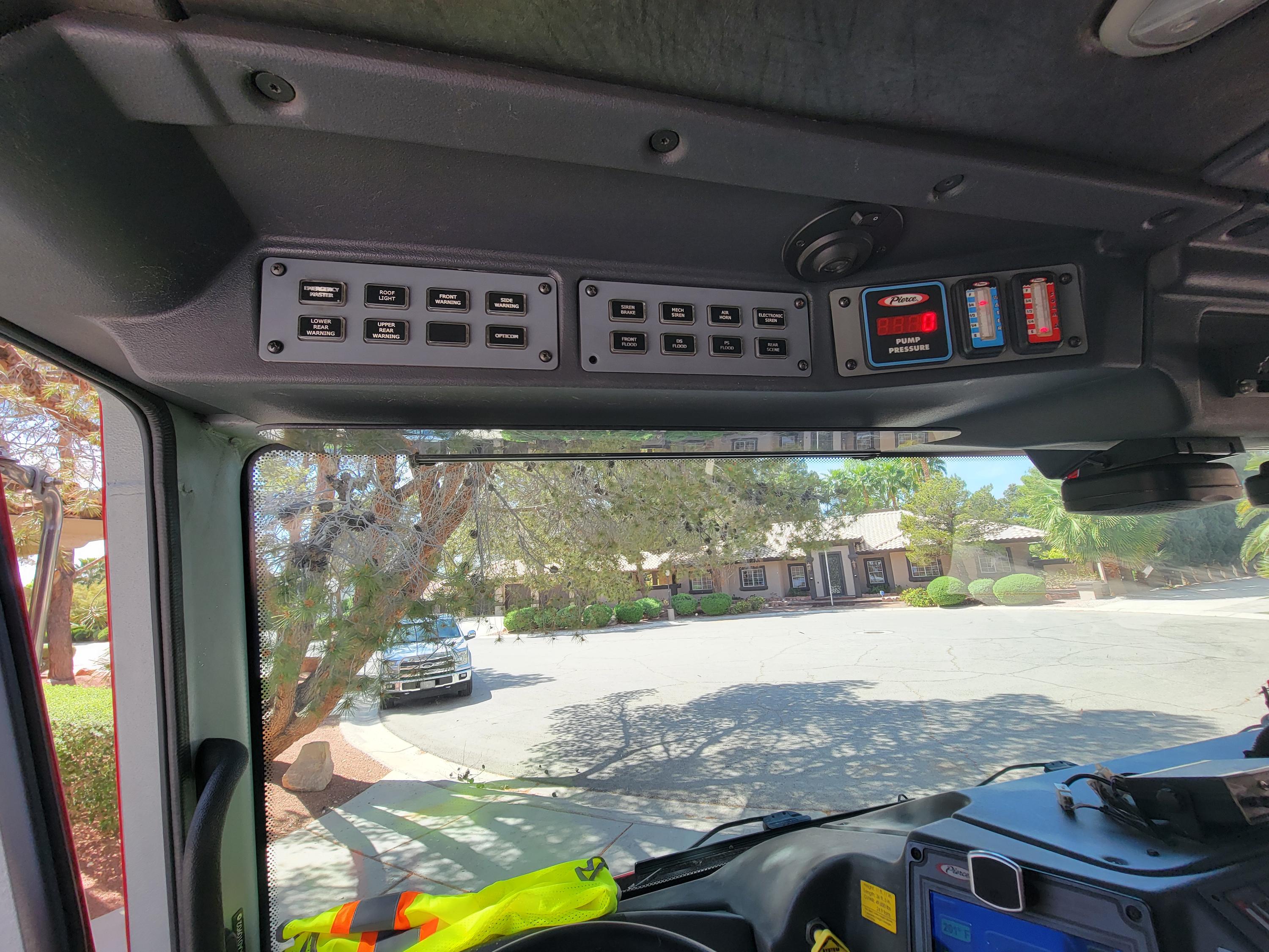 2010 Pierce Velocity Rescue Pumper - image 60