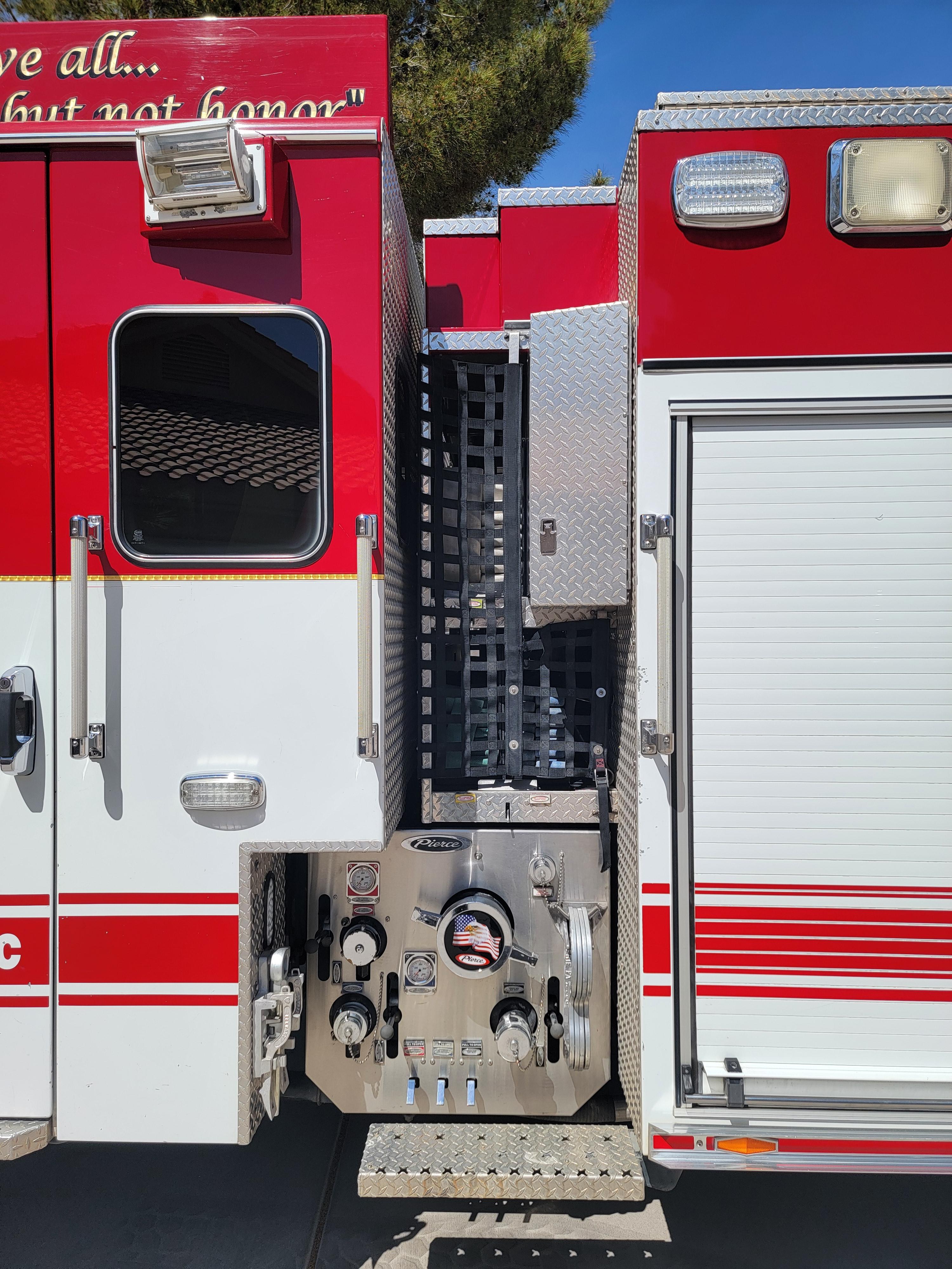 2010 Pierce Velocity Rescue Pumper - image 13