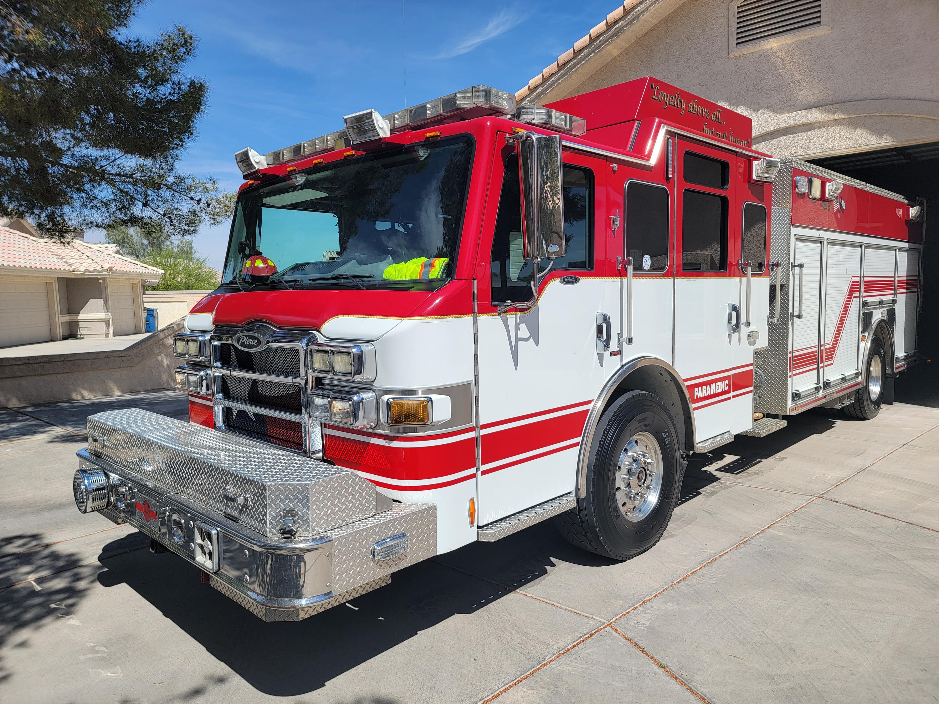 2010 Pierce Velocity Rescue Pumper - image 1