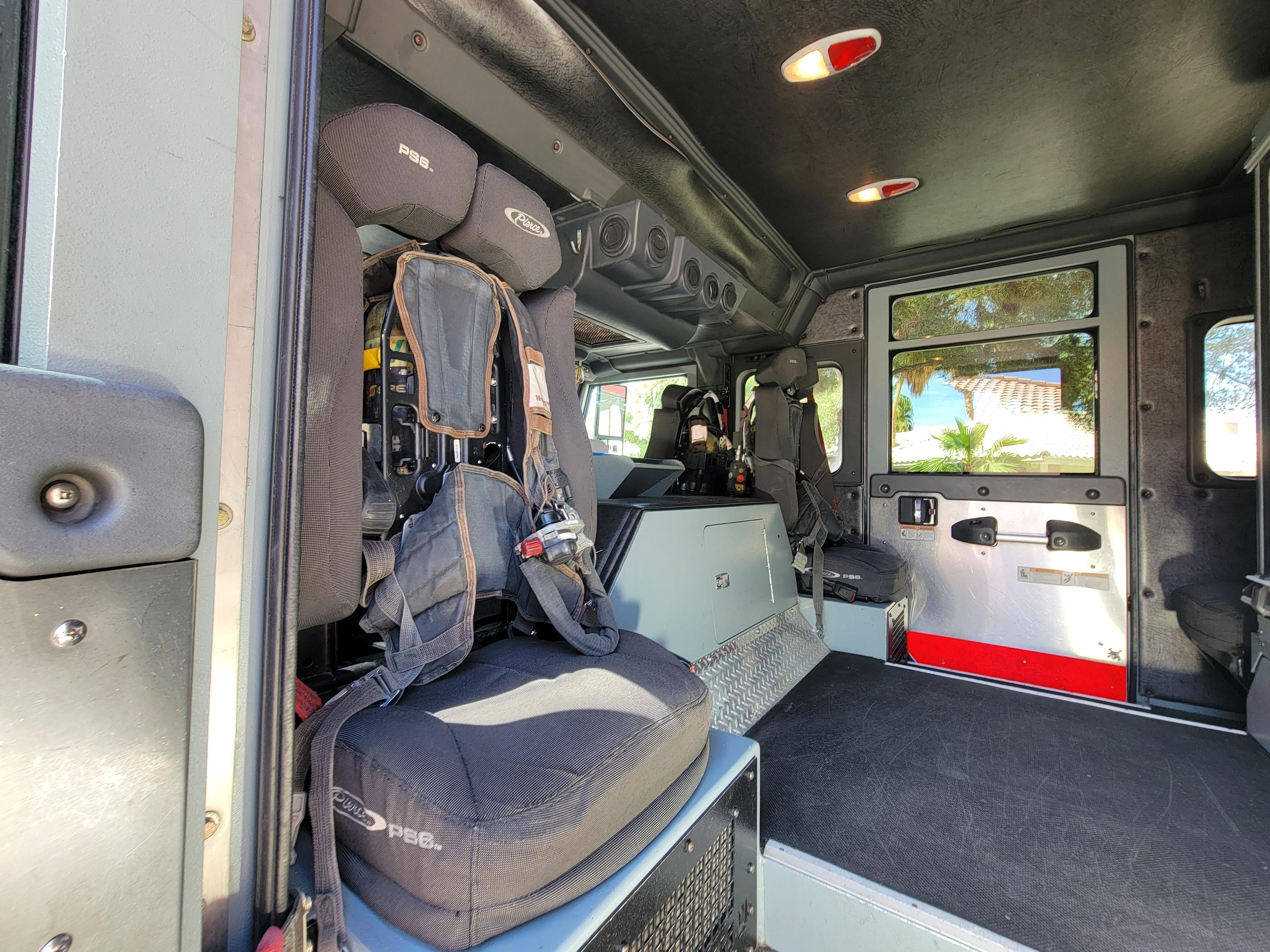 2010 Pierce Velocity Rescue Pumper - image 50