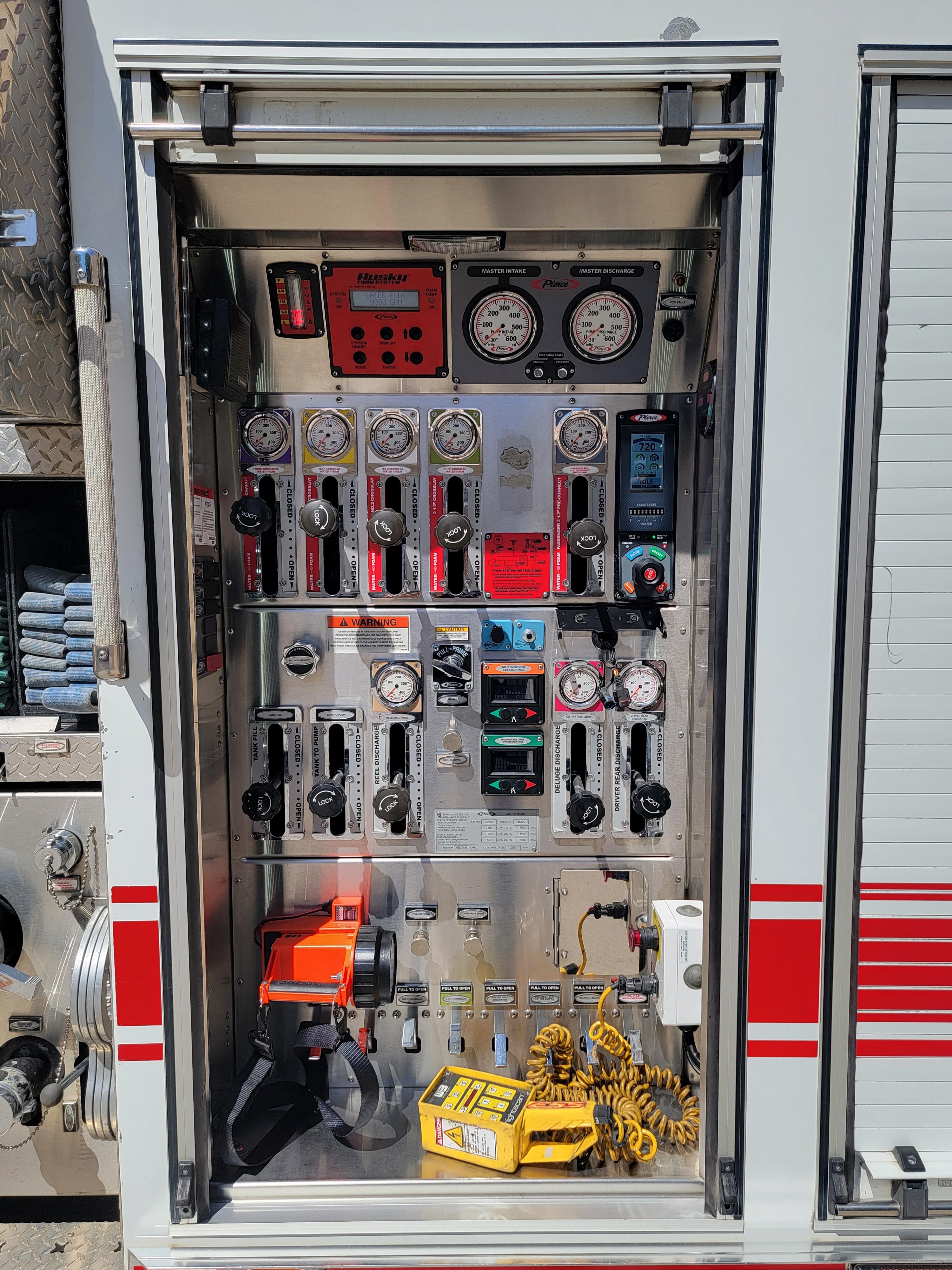 2010 Pierce Velocity Rescue Pumper - image 17