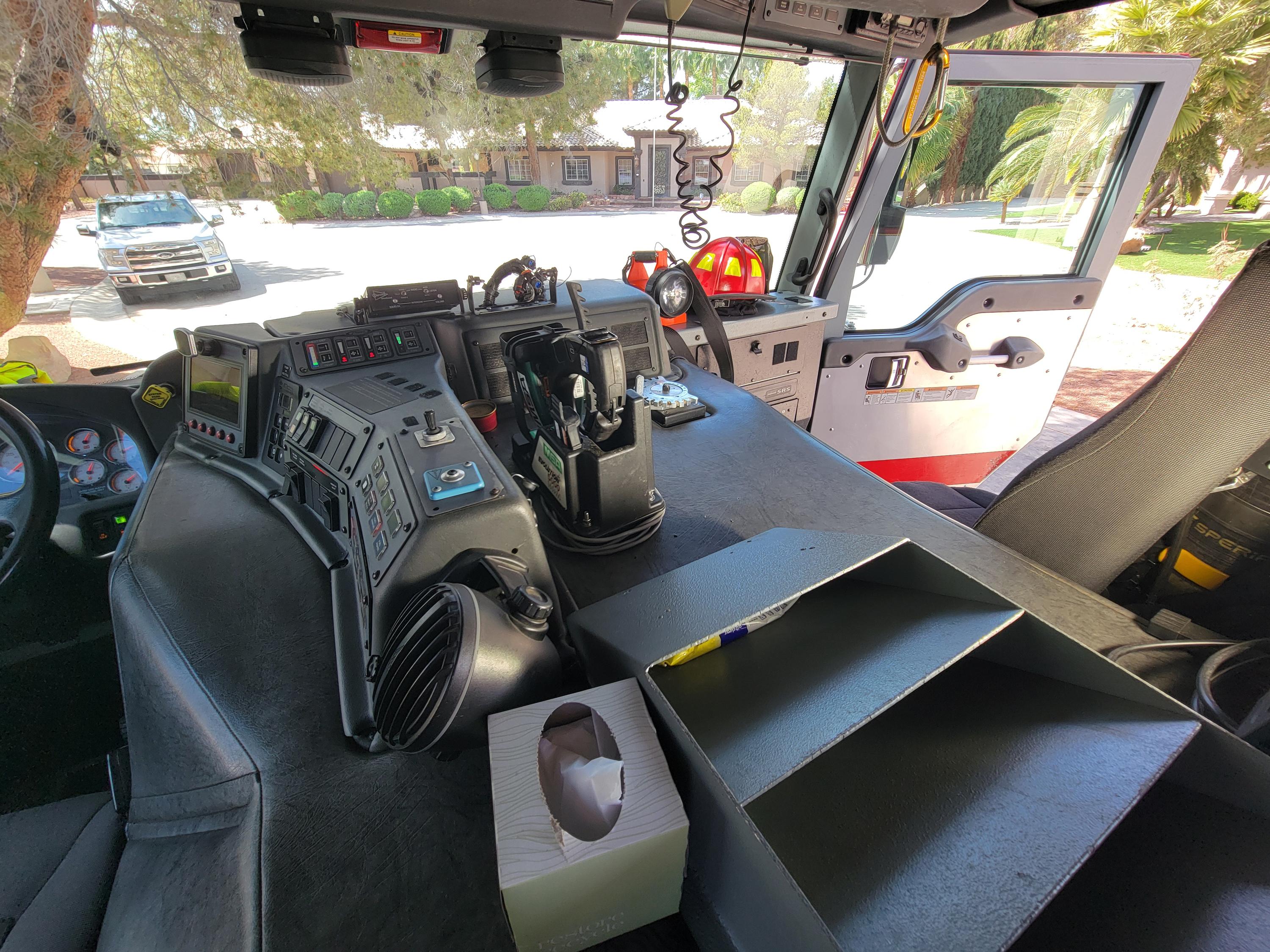 2010 Pierce Velocity Rescue Pumper - image 55