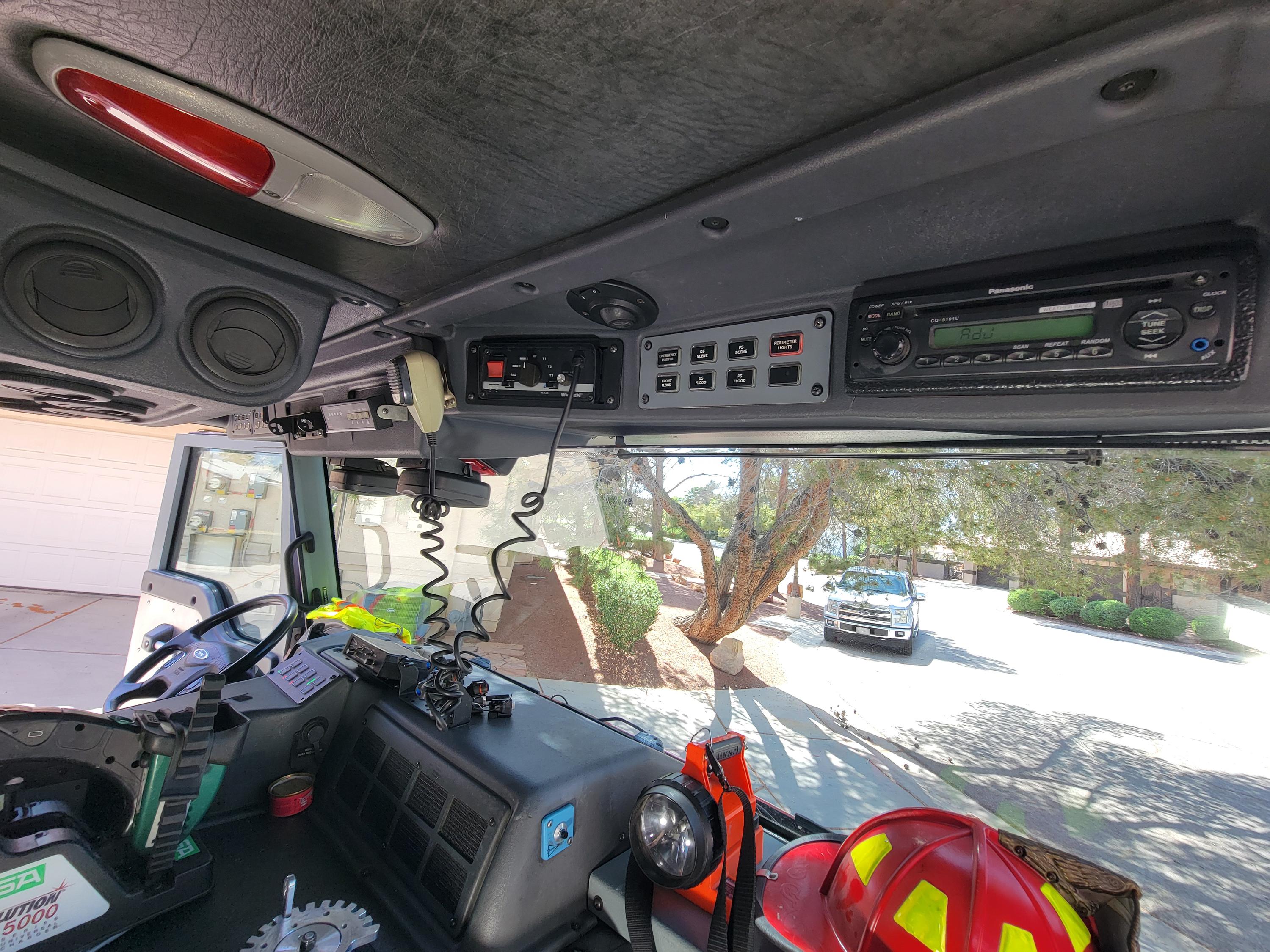 2010 Pierce Velocity Rescue Pumper - image 65