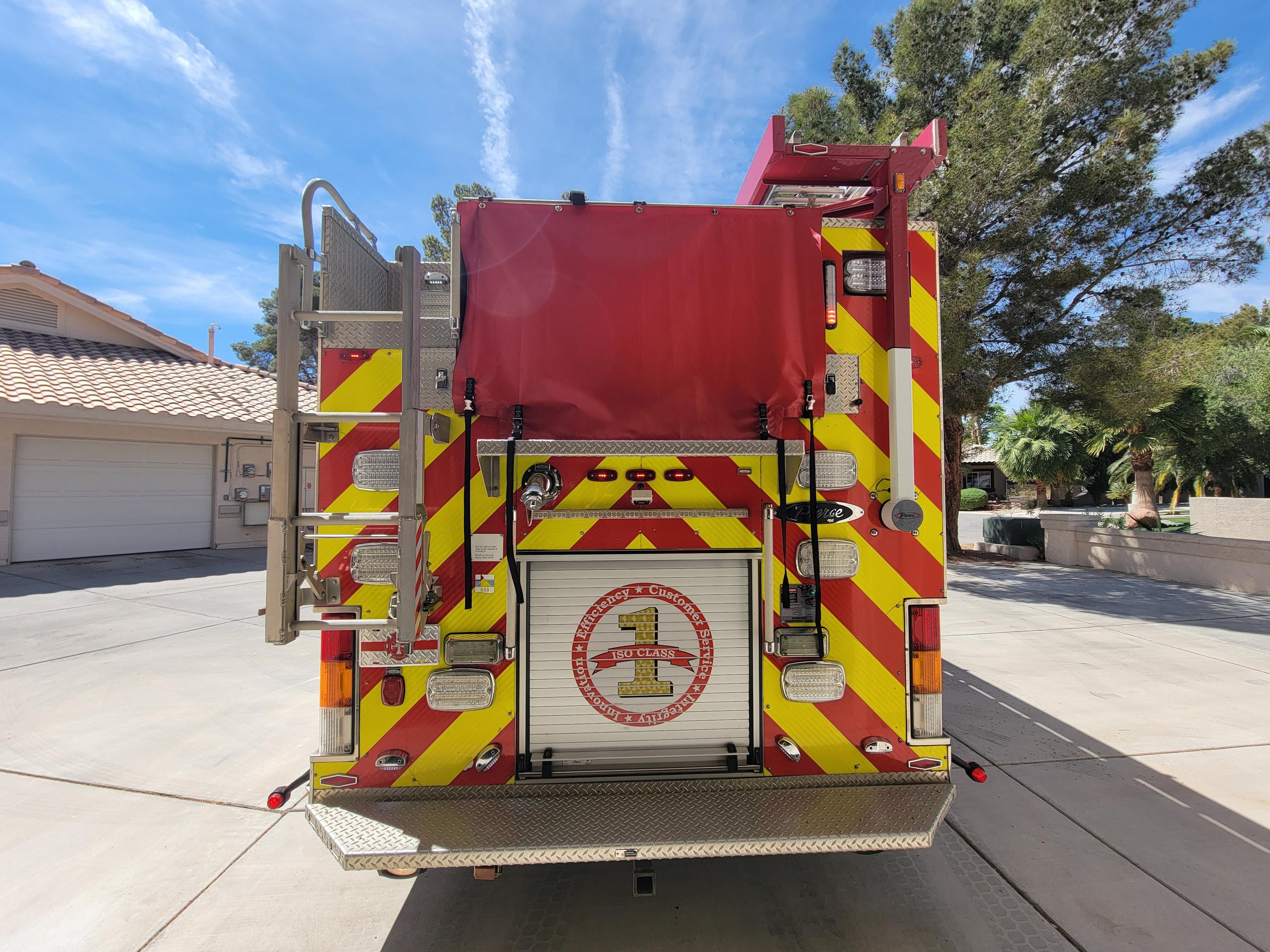 2010 Pierce Velocity Rescue Pumper - image 4