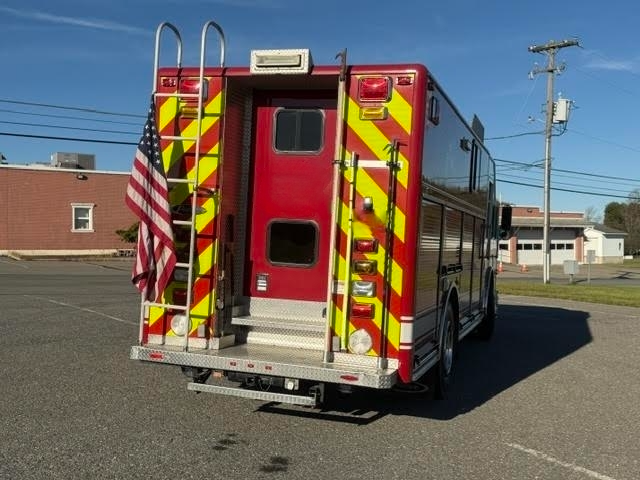 2007 Pierce Sabre Heavy Rescue - image 8
