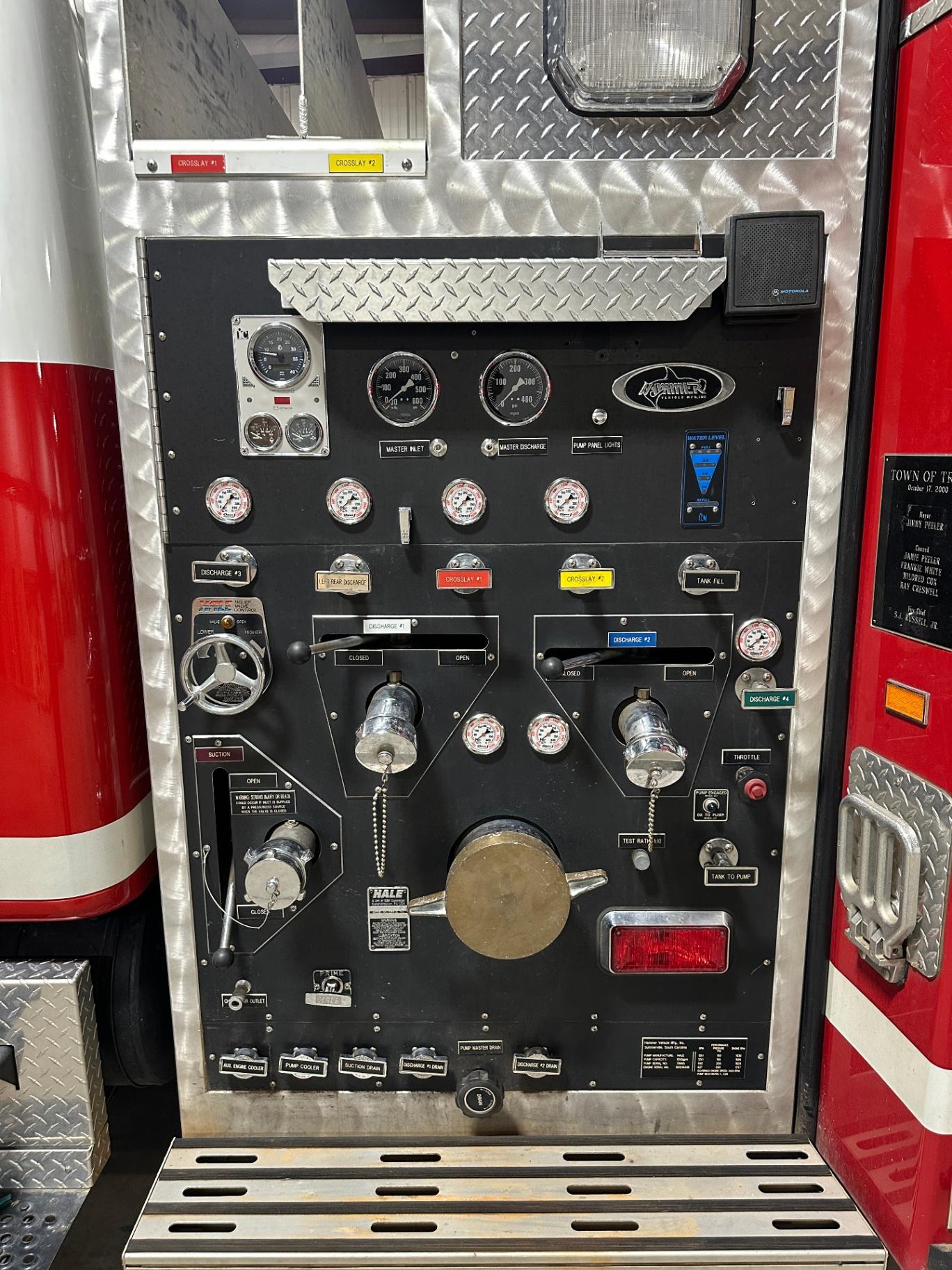 2001 International Pumper Tanker - image 10