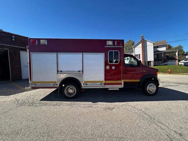 2002 Ford E550 Light Rescue - image 3
