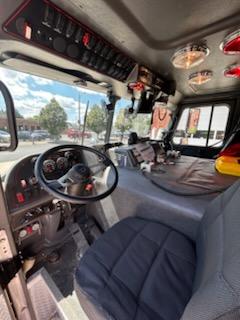 2005 E-One Typhoon Rescue Pumper - image 8