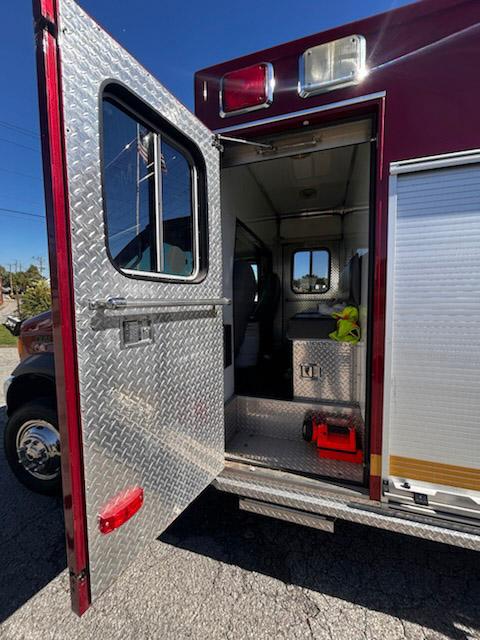 2002 Ford E550 Light Rescue - image 5