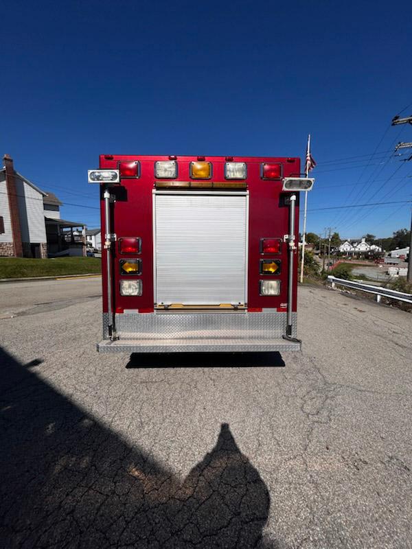 2002 Ford E550 Light Rescue - image 4