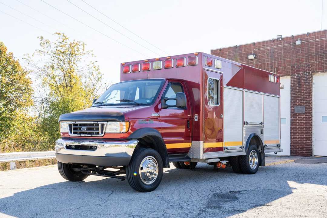 2002 Ford E550 Light Rescue