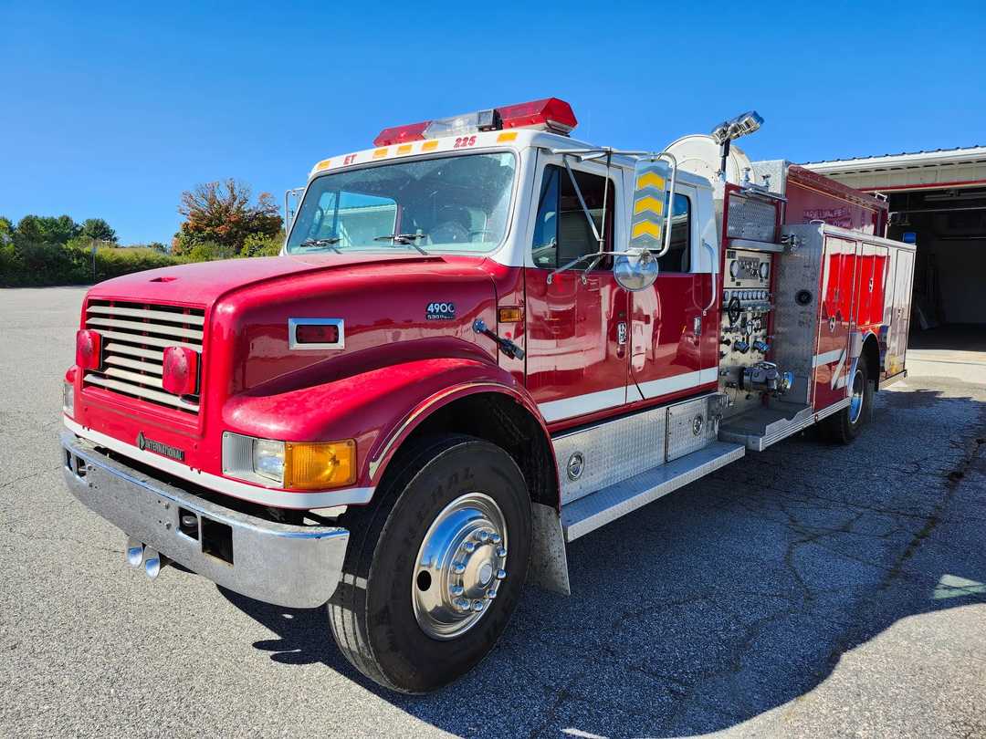 1997 International 4000 Series Pumper 1500/1000