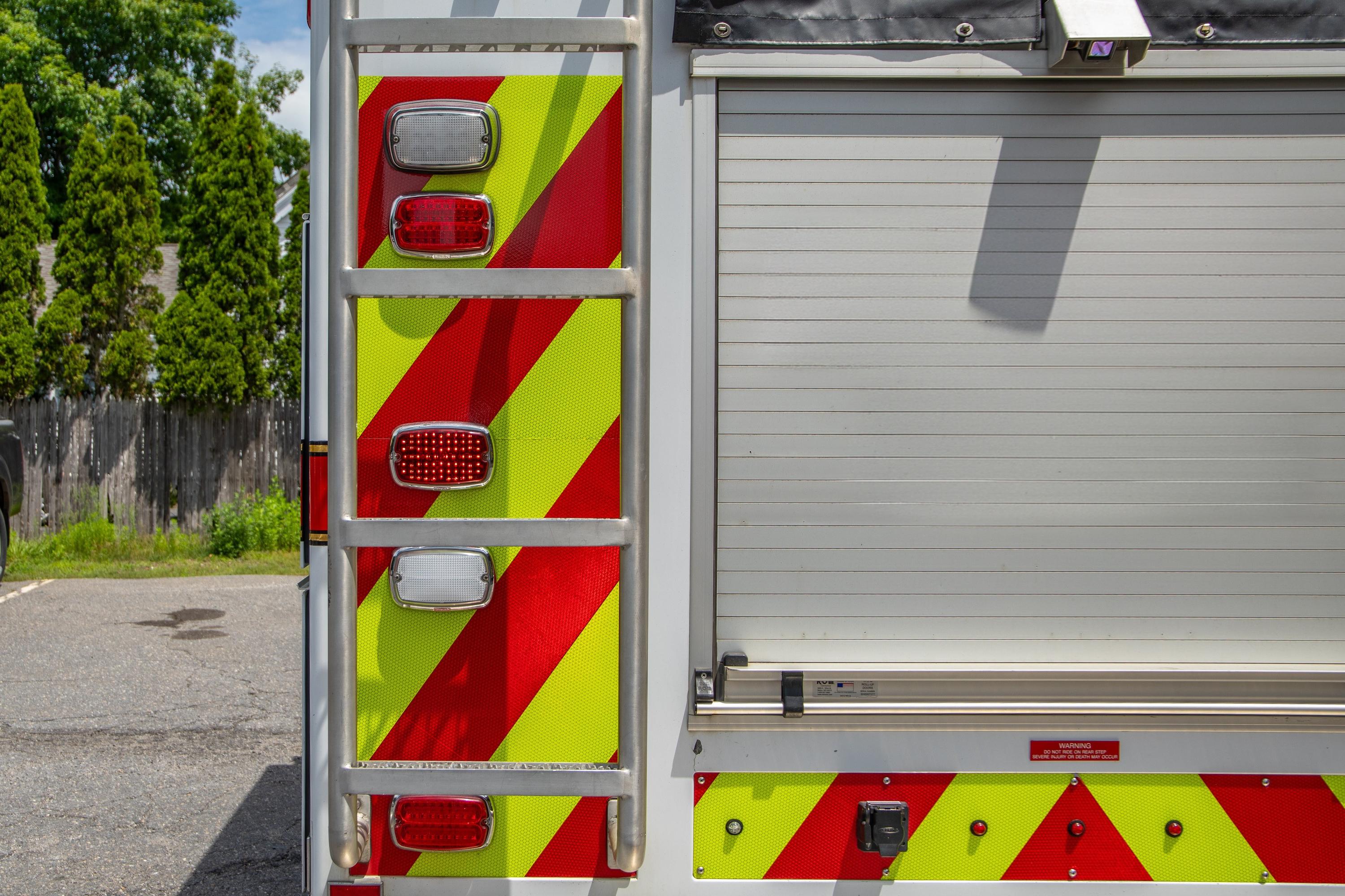 2015 Ram 5500 4x4 Mini Rescue - image 9