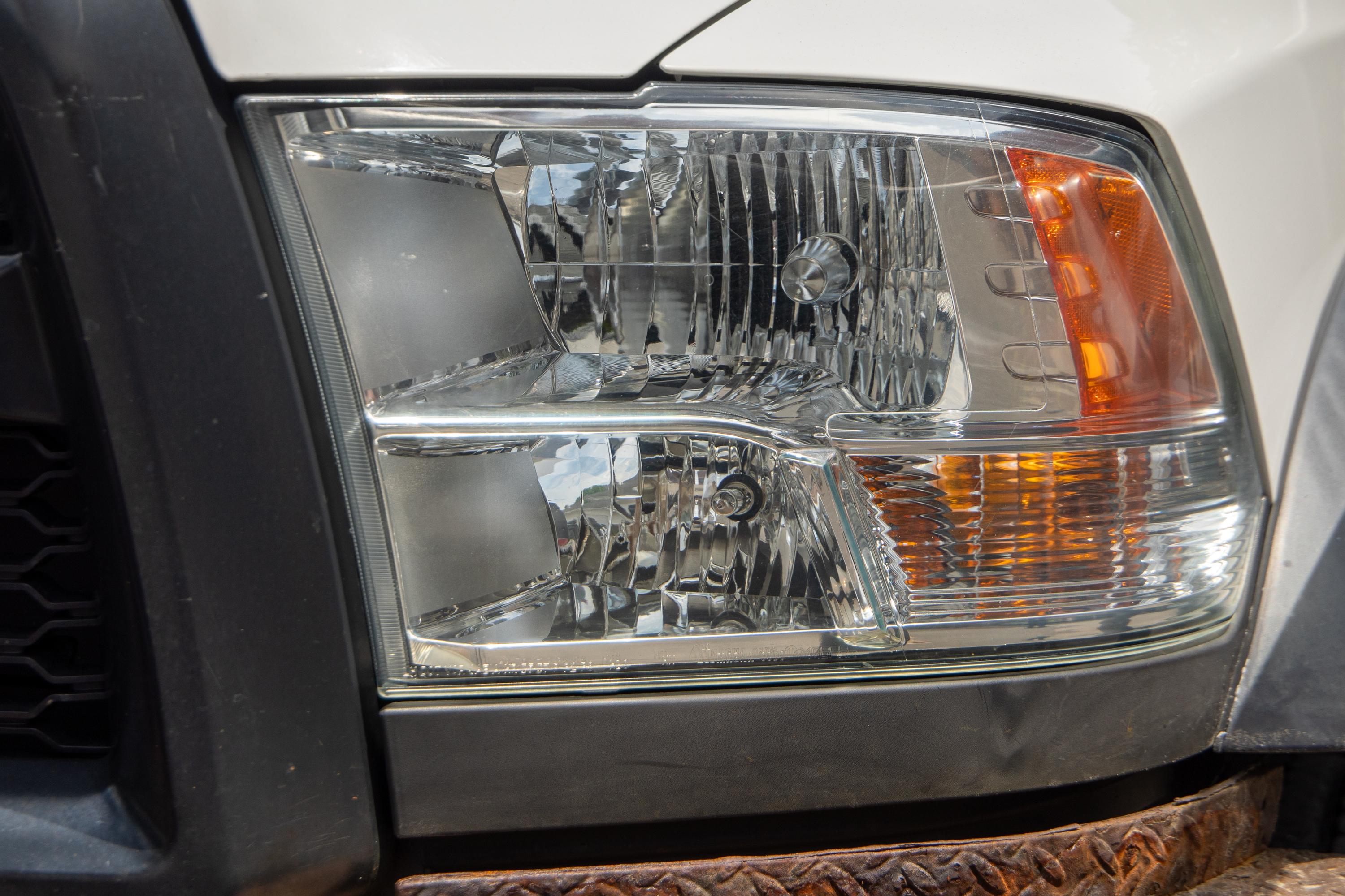 2015 Ram 5500 4x4 Mini Rescue - image 12