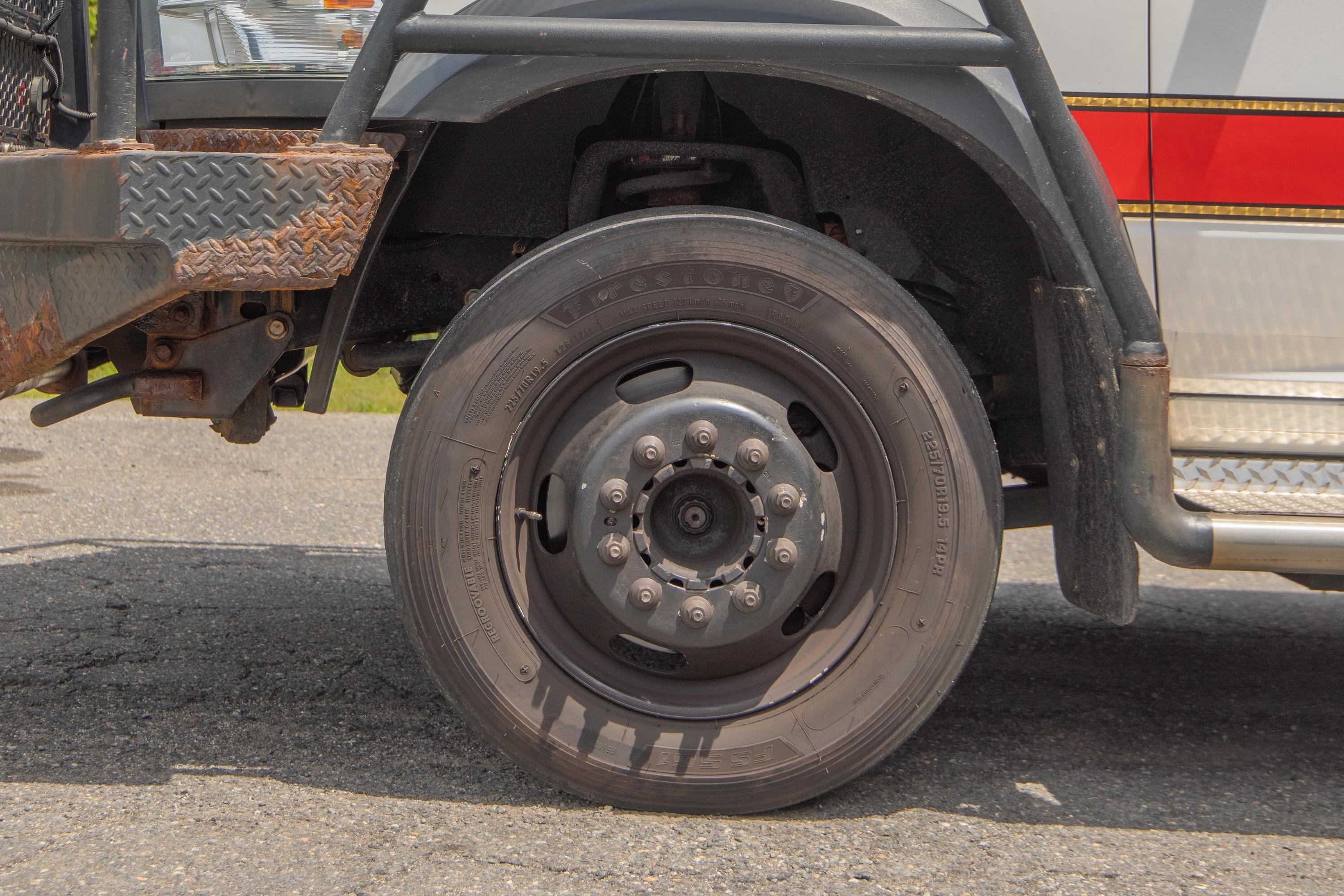 2015 Ram 5500 4x4 Mini Rescue - image 18