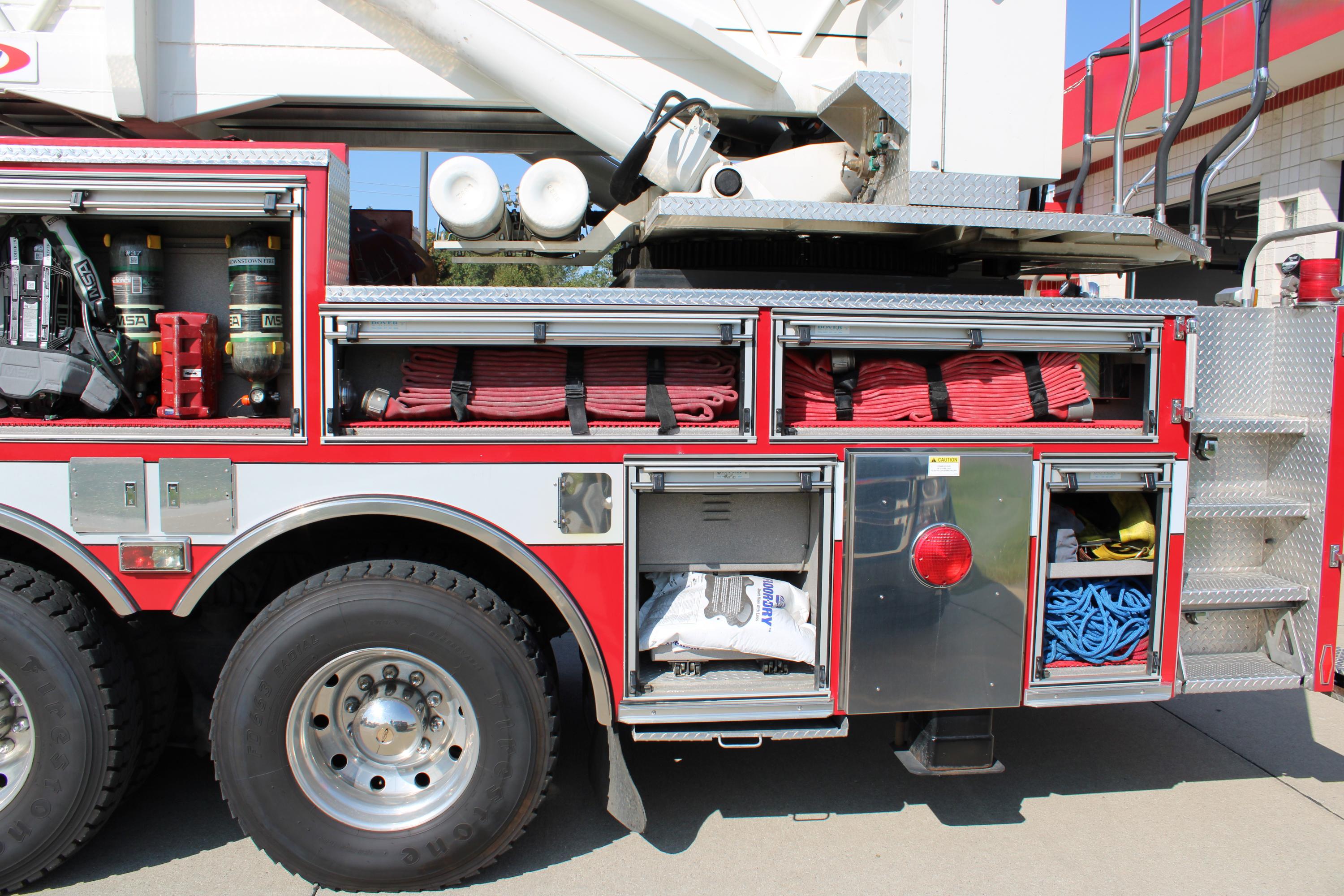 2000 Pierce Lance 100' Aerial Ladder (2000/200) - image 10