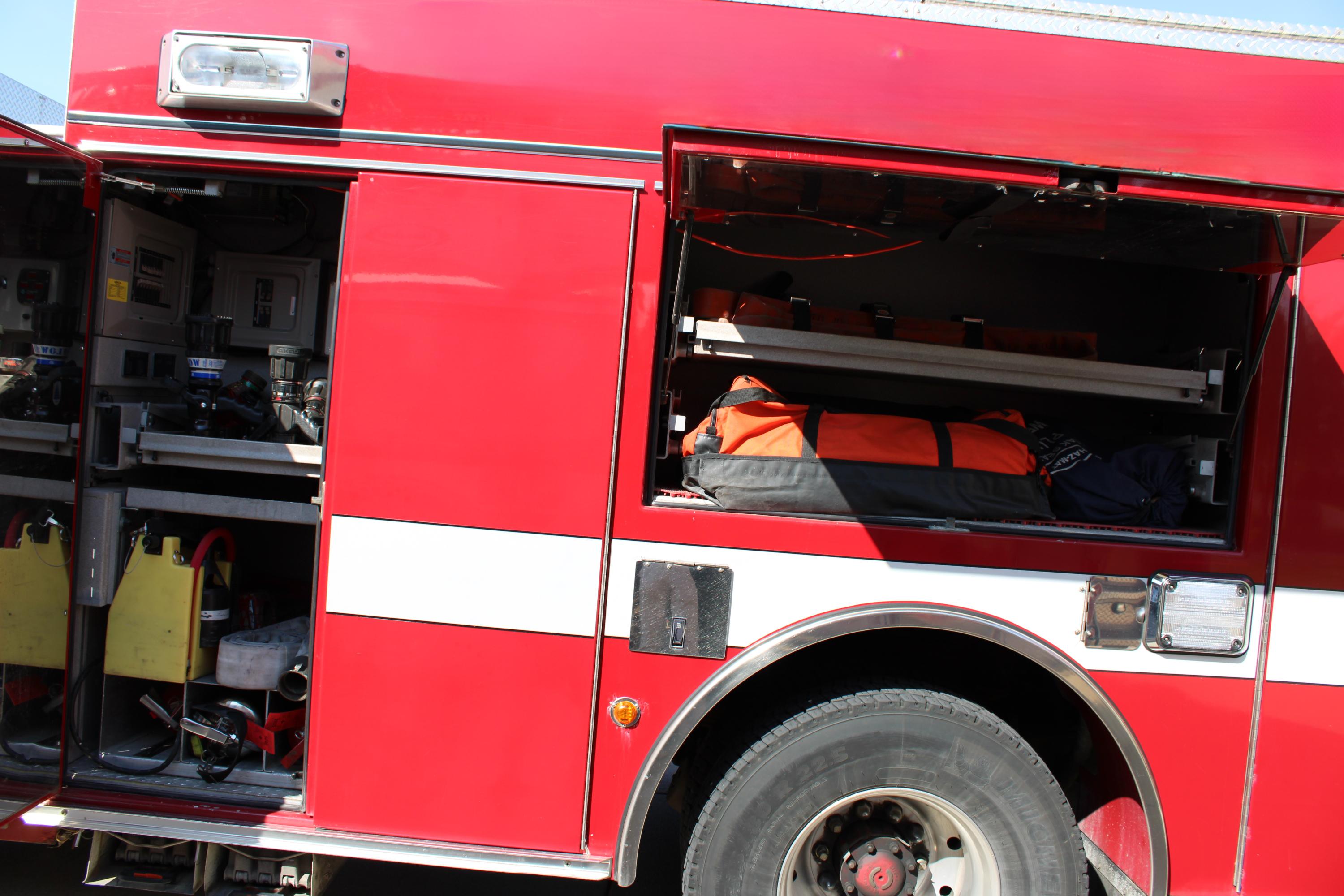 2000 Pierce Lance 100' Aerial Ladder (2000/200) - image 11
