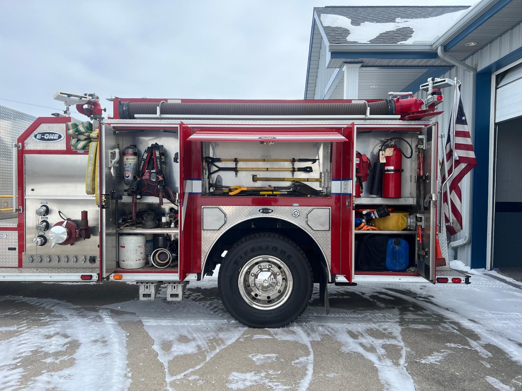 2001 E-One Pumper - image 7
