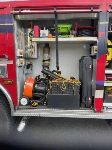 2009 KME Predator 4x4 Heavy Rescue - image 29