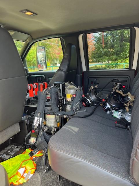 2009 GMC Brush Truck - image 6