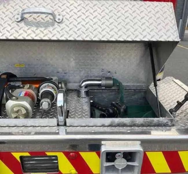 2009 KME Predator 4x4 Heavy Rescue - image 17