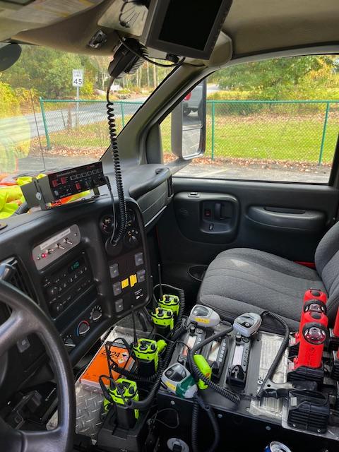 2009 GMC Brush Truck - image 7
