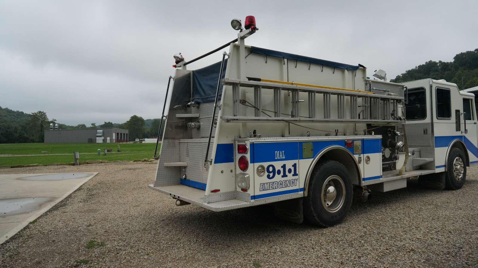 1993 Pierce Rear Door Dash Custom Pumper - image 16