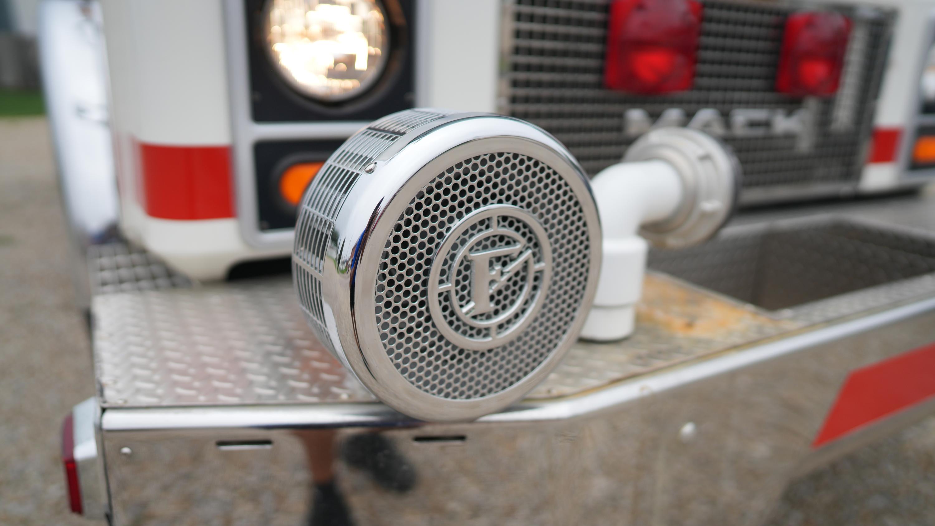 1996 S&S Mack Pumper Tanker - image 171