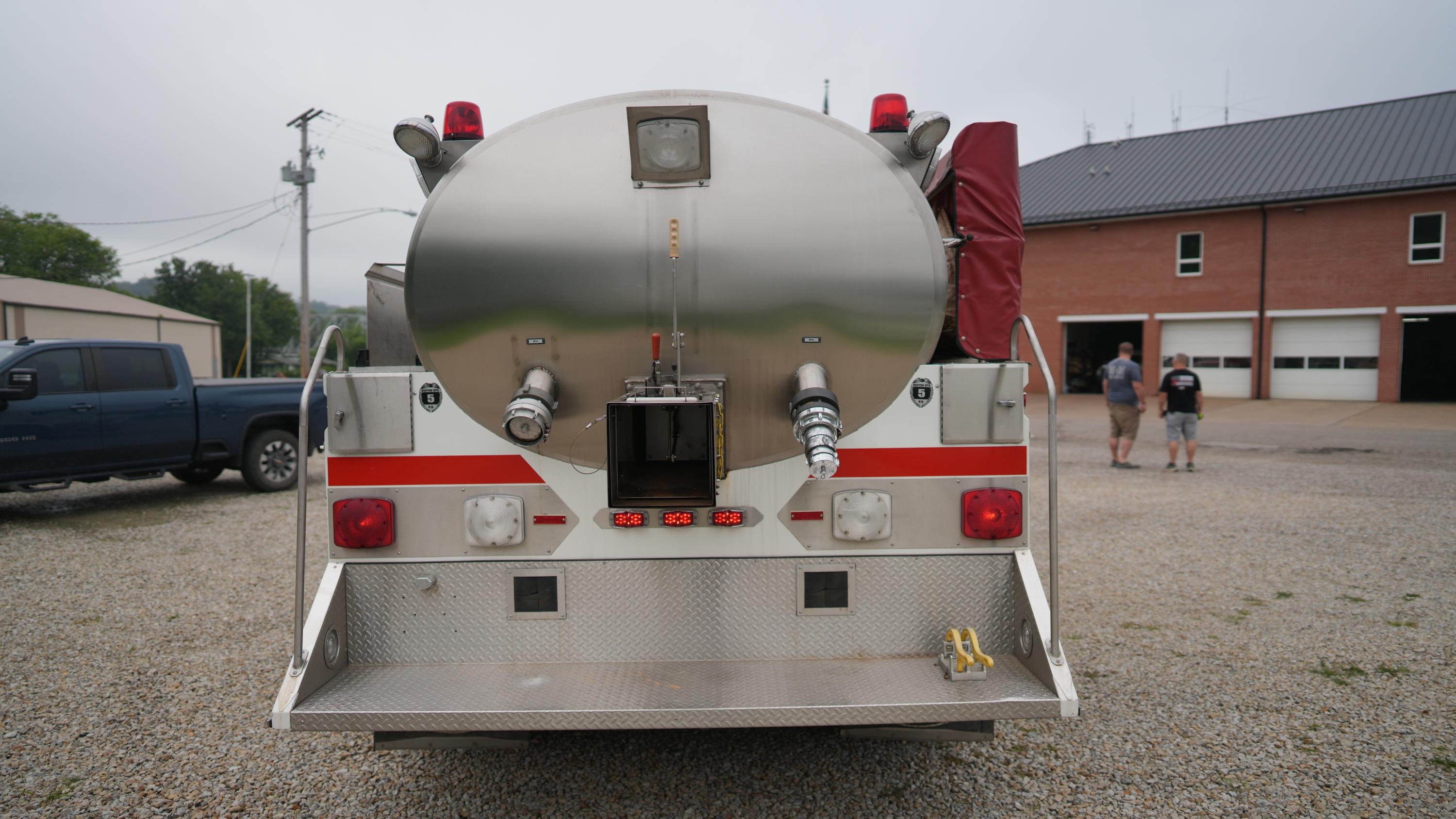 1996 S&S Mack Pumper Tanker - image 180