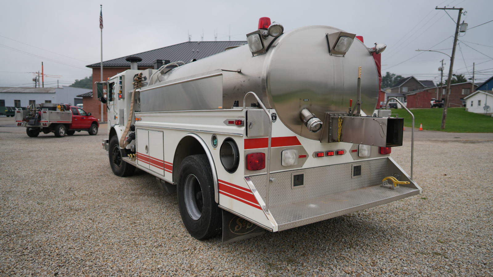 1996 S&S Mack Pumper Tanker - image 7