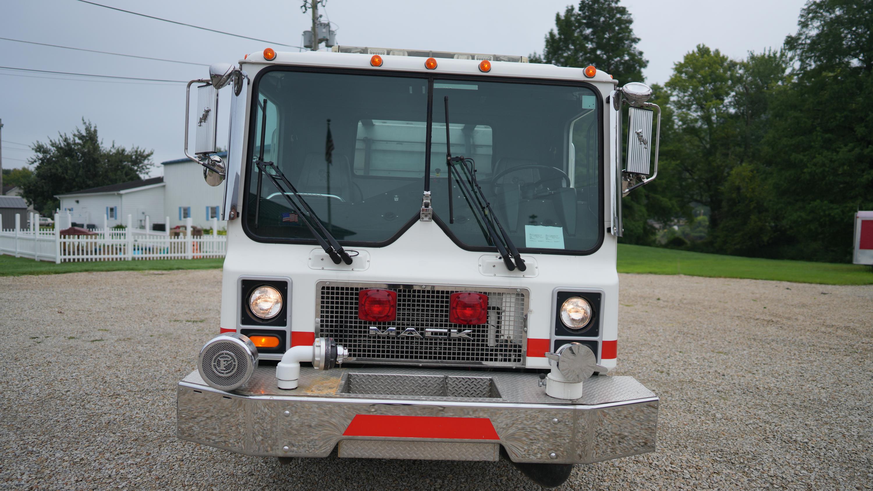 1996 S&S Mack Pumper Tanker - image 182