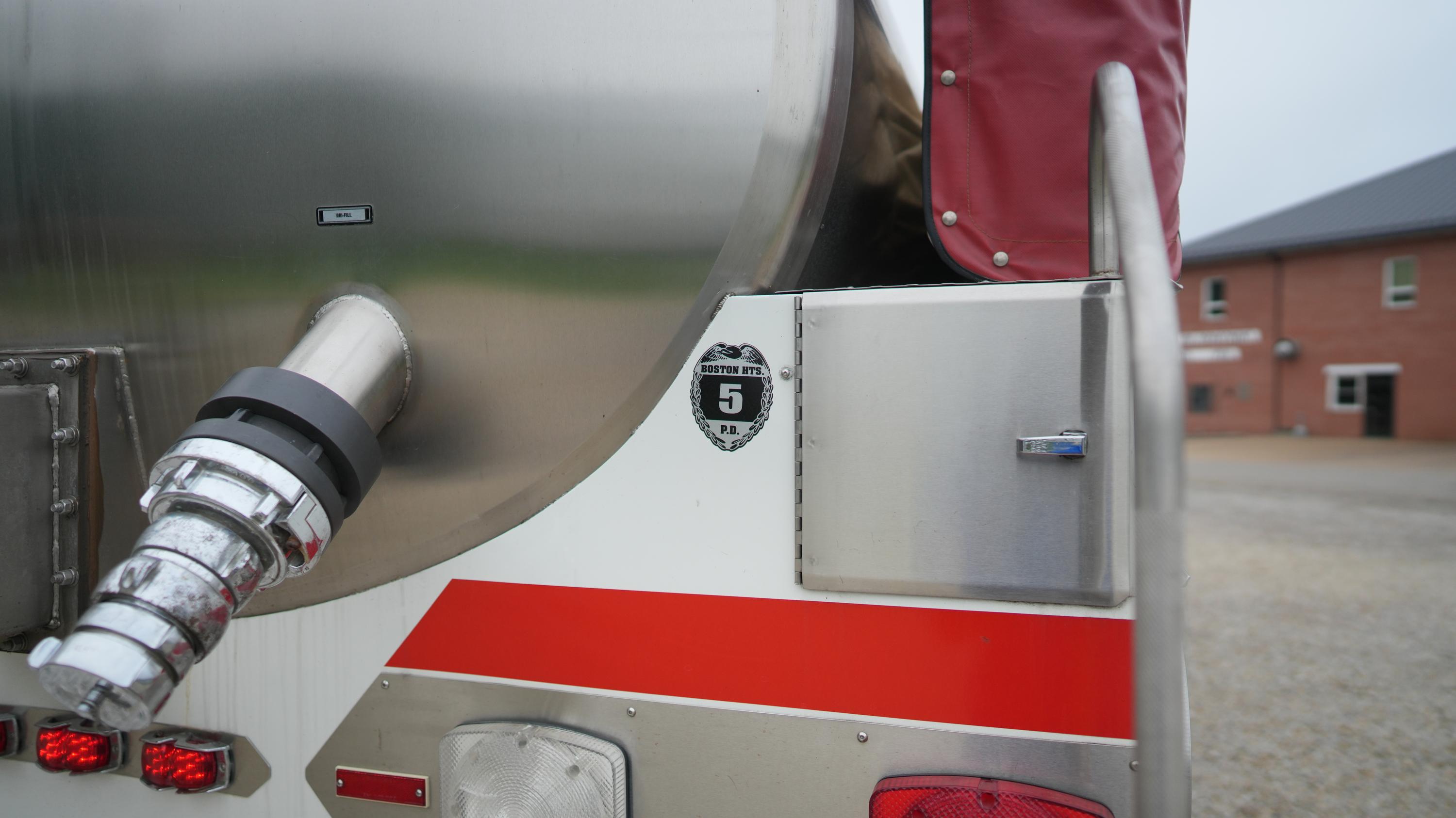 1996 S&S Mack Pumper Tanker - image 140