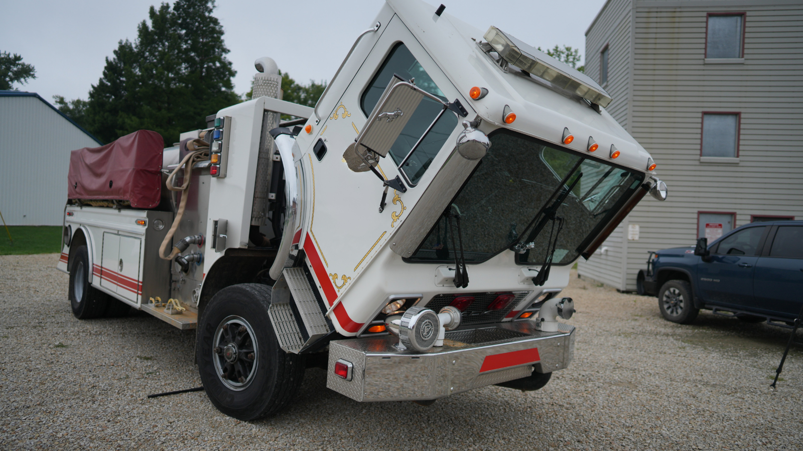 1996 S&S Mack Pumper Tanker - image 37