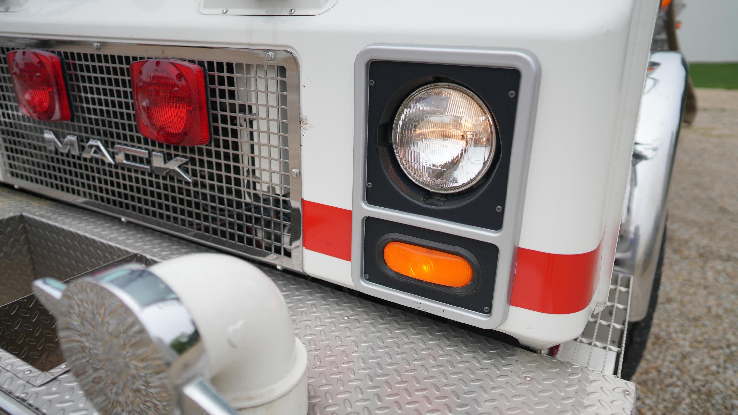 1996 S&S Mack Pumper Tanker - image 172