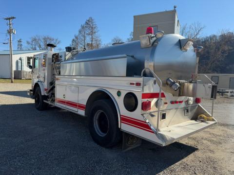 1996 S&S Mack Pumper Tanker - image 2