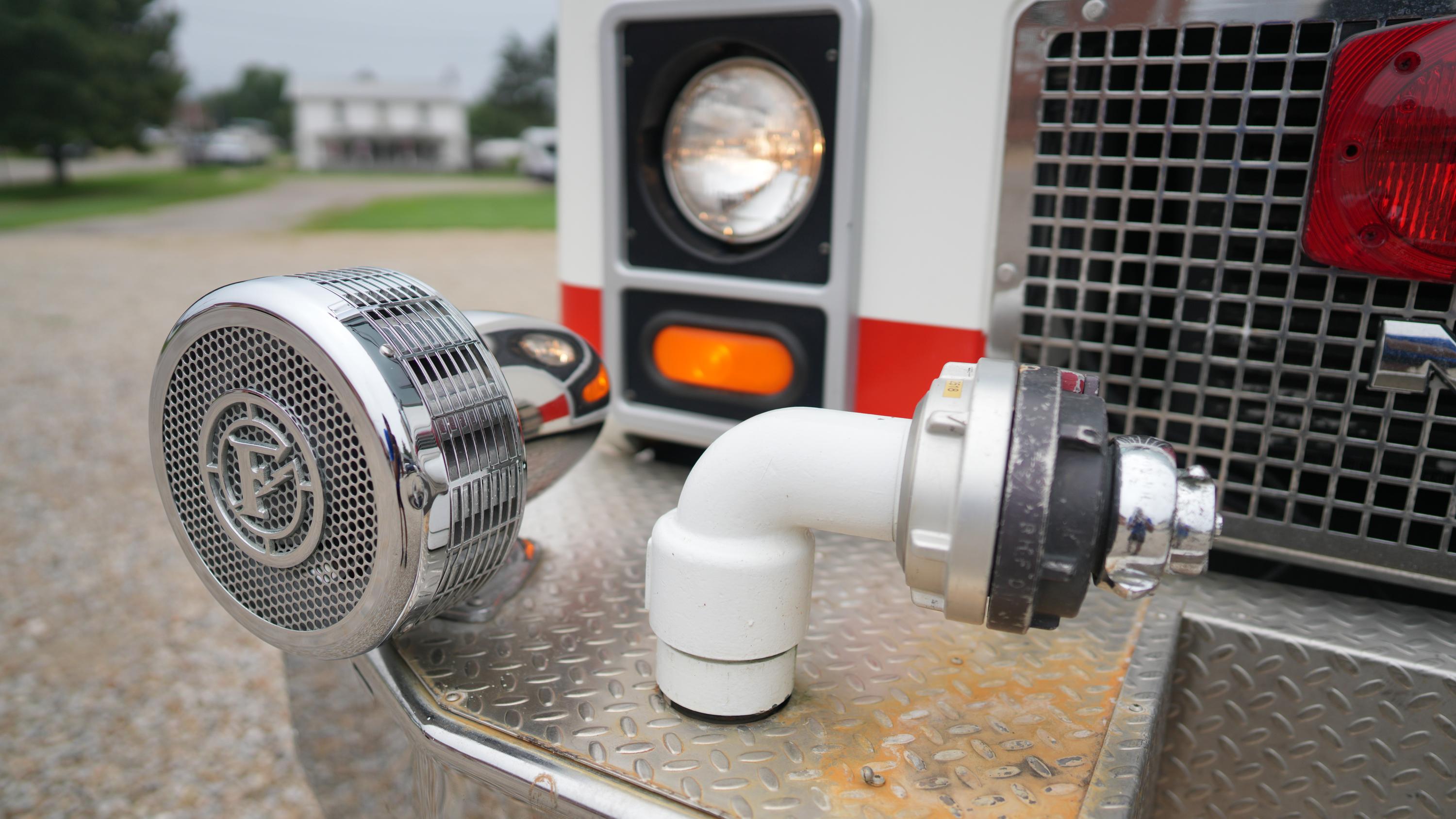 1996 S&S Mack Pumper Tanker - image 175