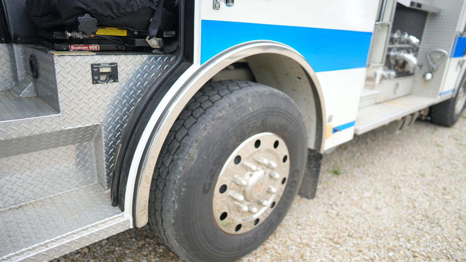 1993 Pierce Rear Door Dash Custom Pumper - image 41