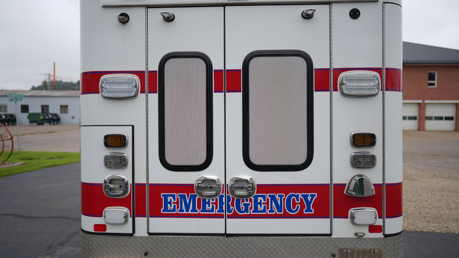 2014 Crestline Chevrolet Type III Ambulance - image 9