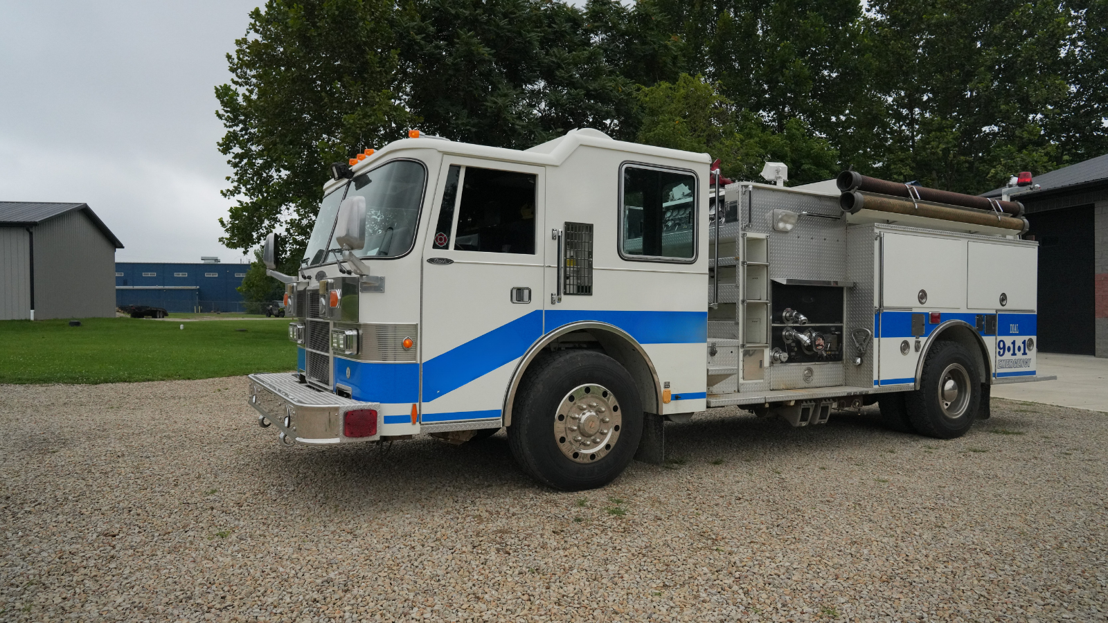 1993 Pierce Rear Door Dash Custom Pumper - image 4