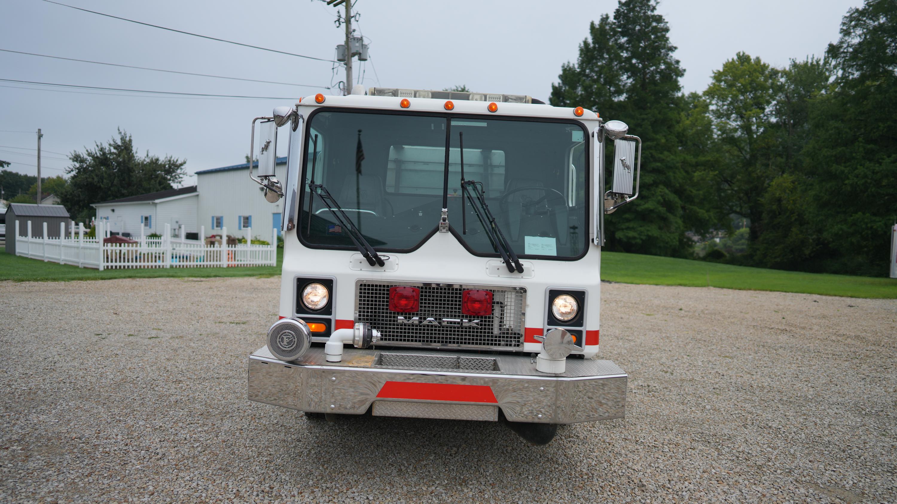 1996 S&S Mack Pumper Tanker - image 181