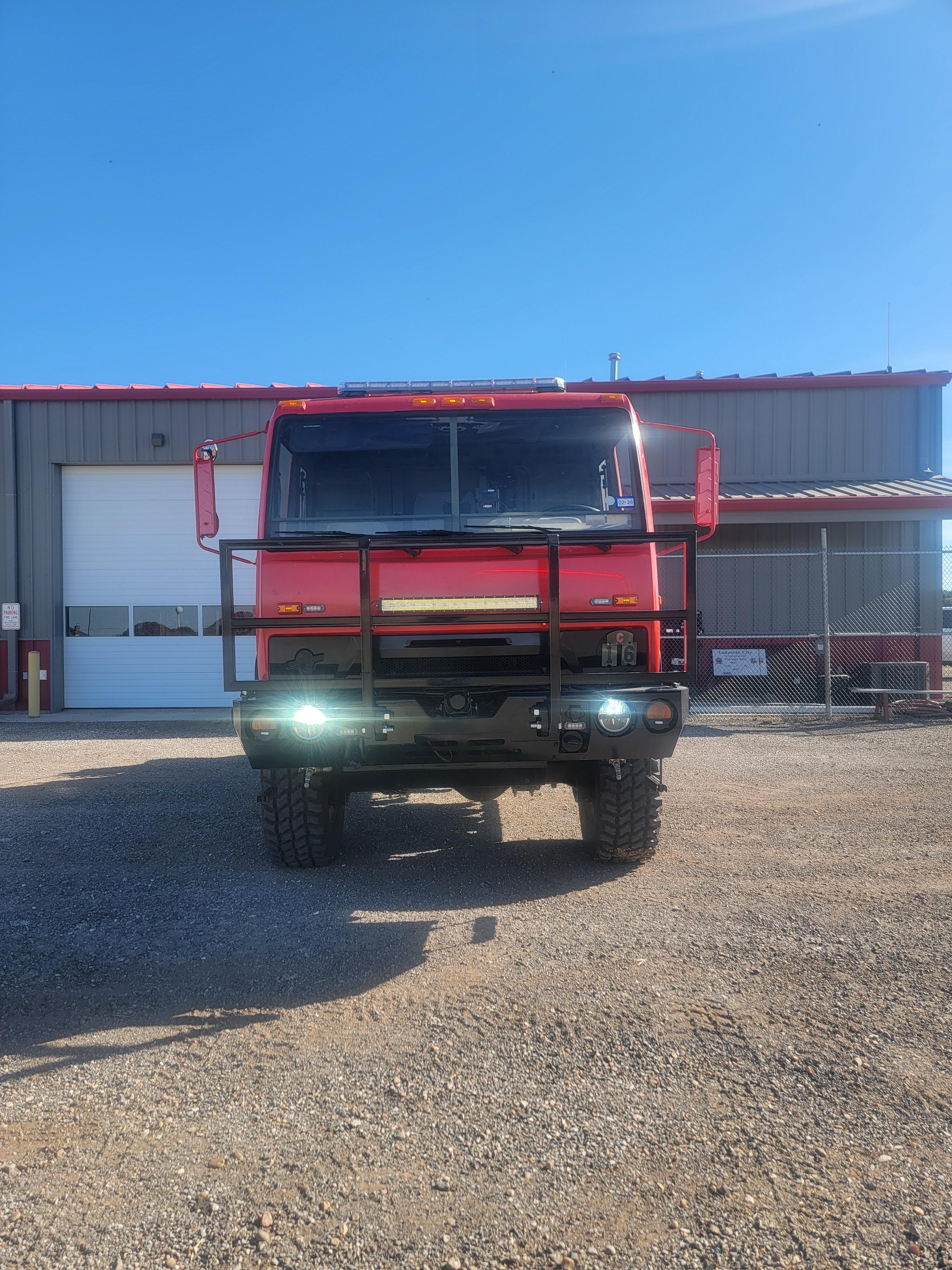 2002 S&S Flatbed/Cargo 4x4 Wildland Unit - image 5
