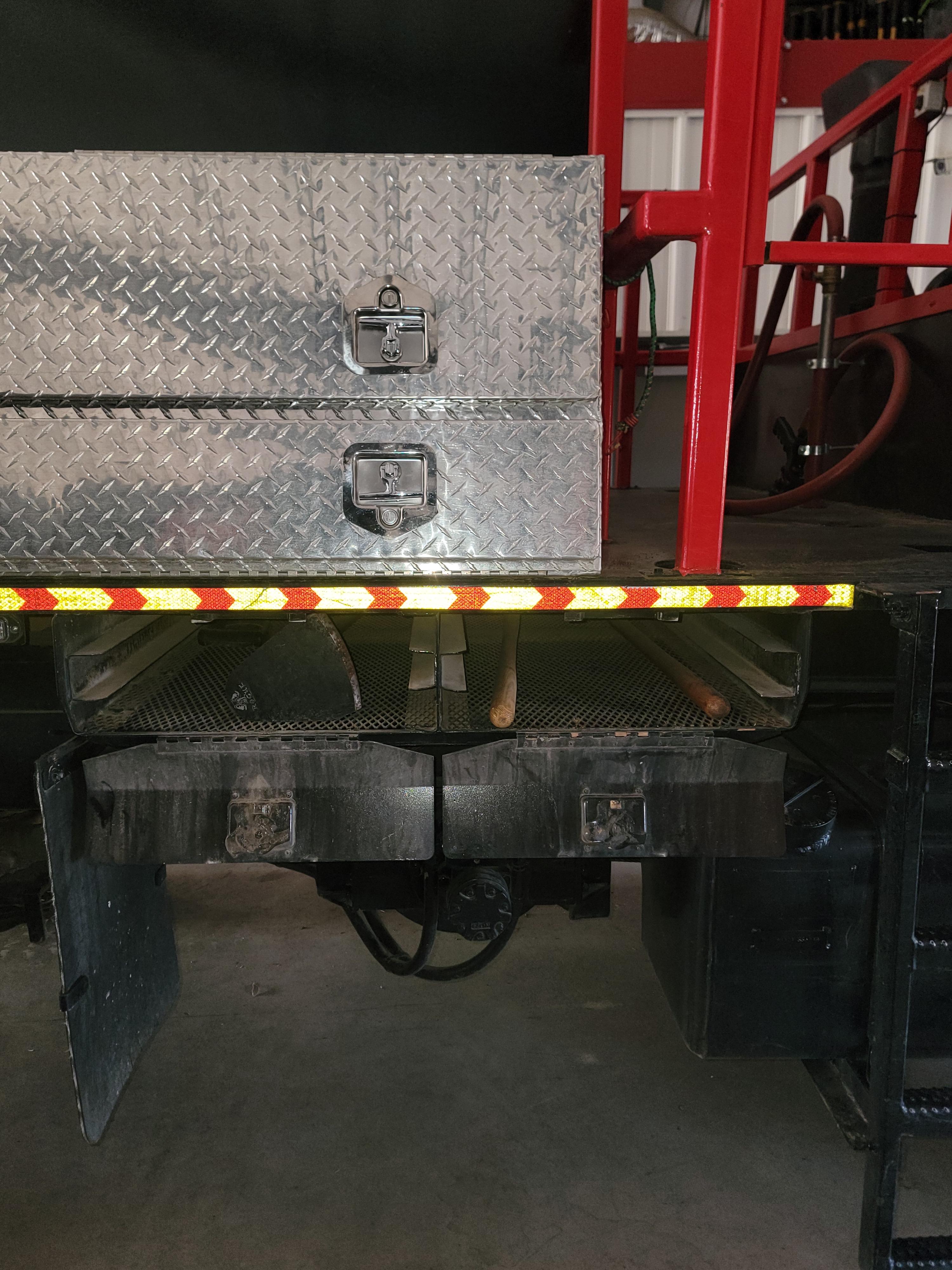 2002 S&S Flatbed/Cargo 4x4 Wildland Unit - image 7