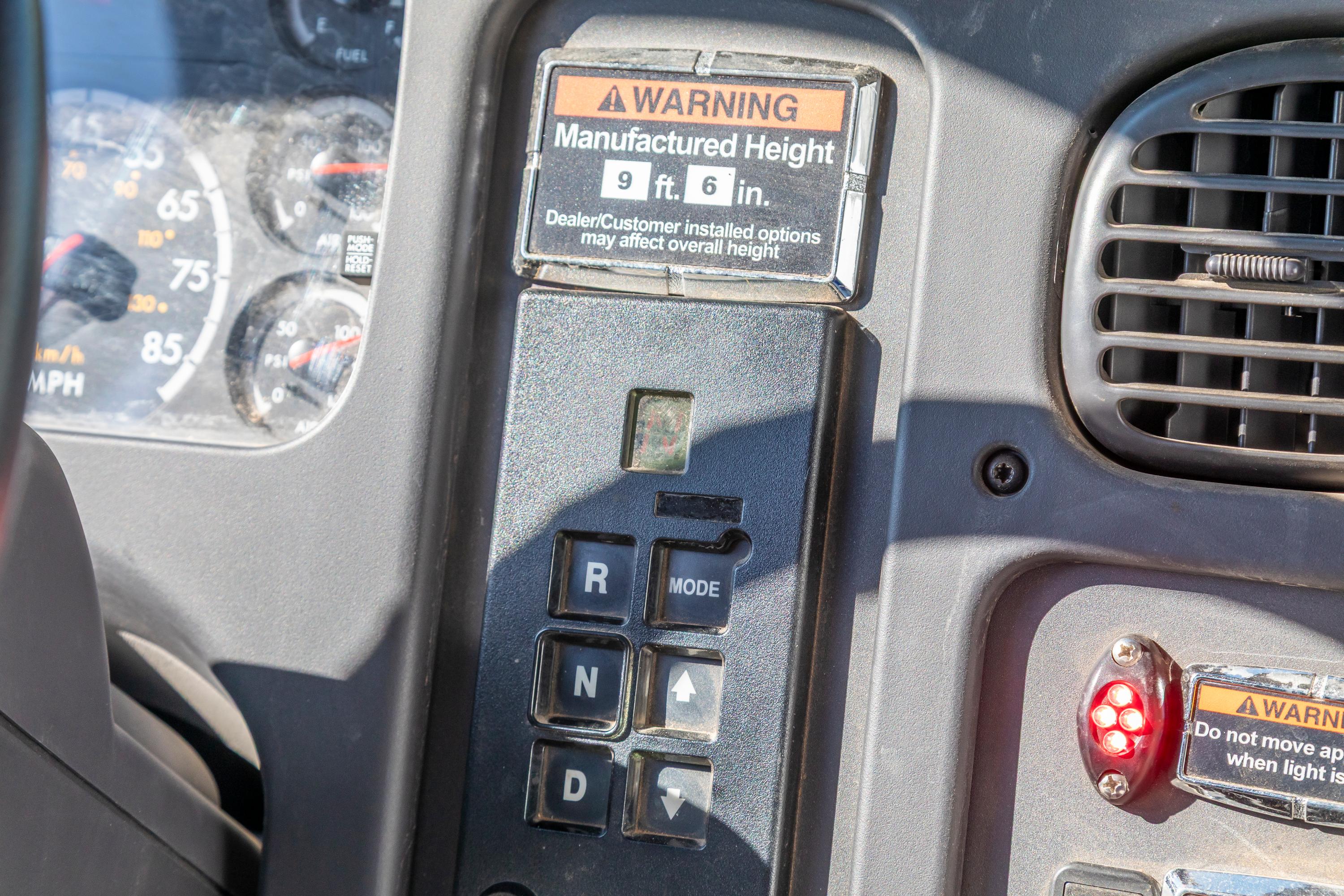 2005 Freightliner Tanker - image 51