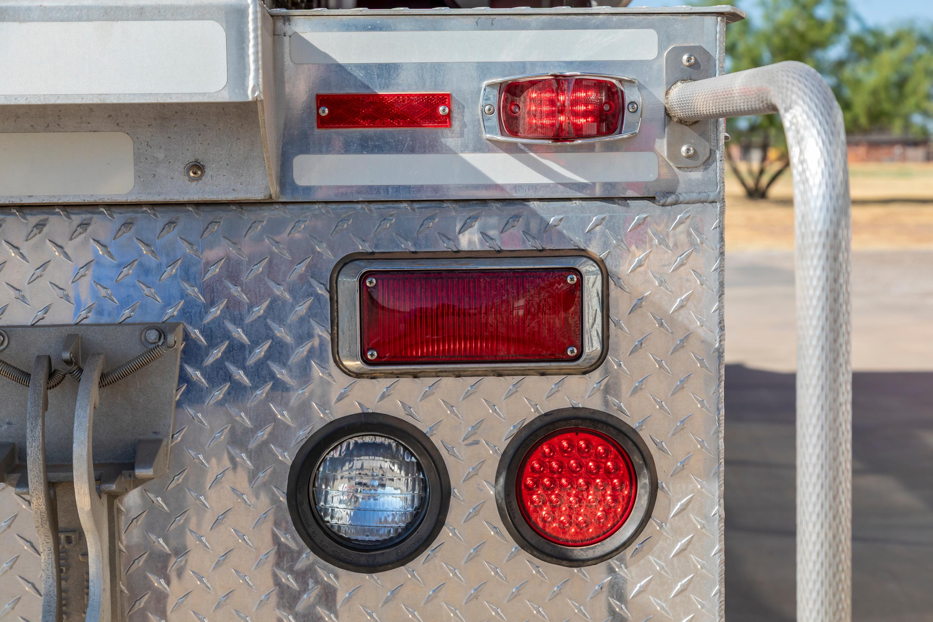 2005 Freightliner Tanker - image 100