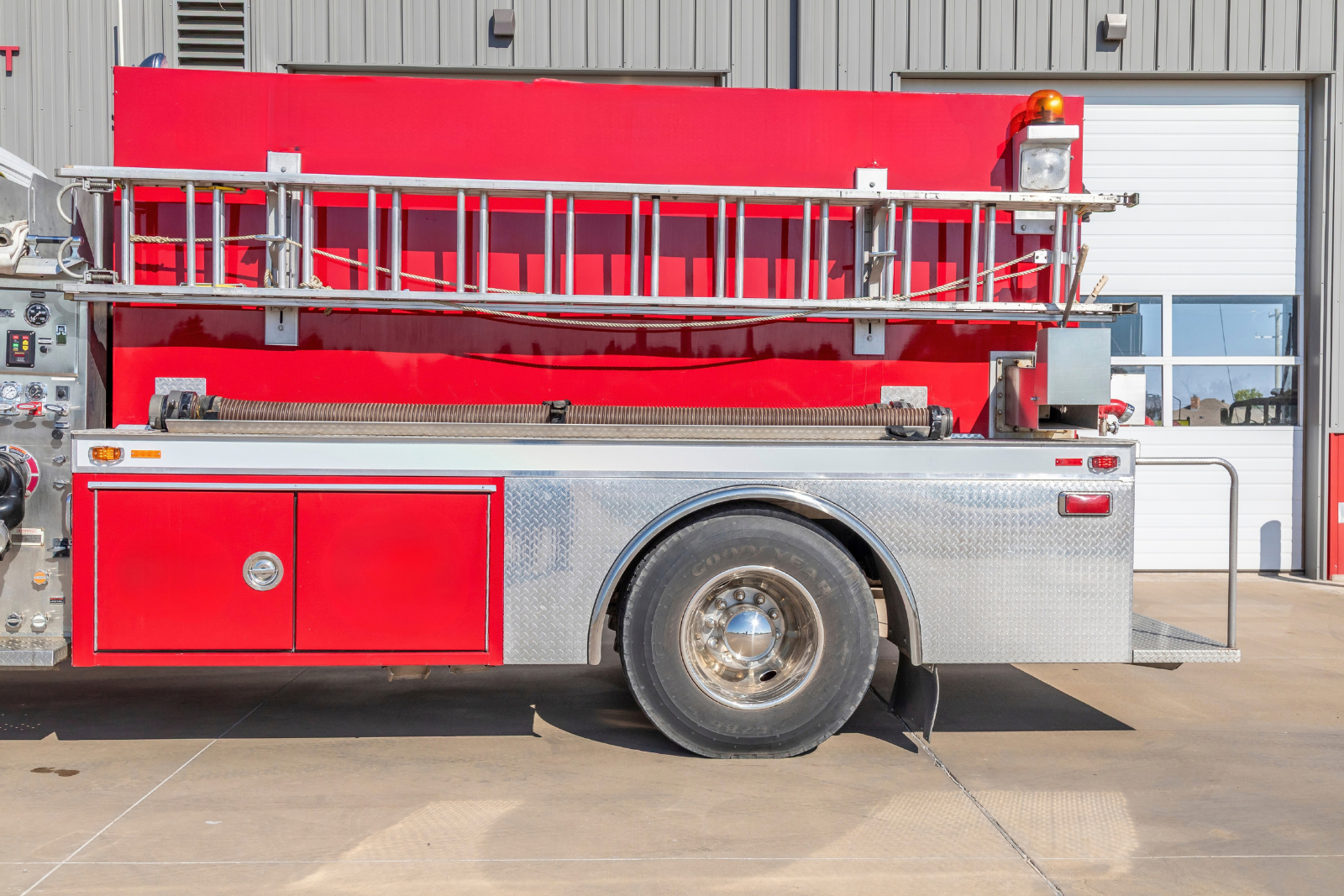 2005 Freightliner Tanker - image 16