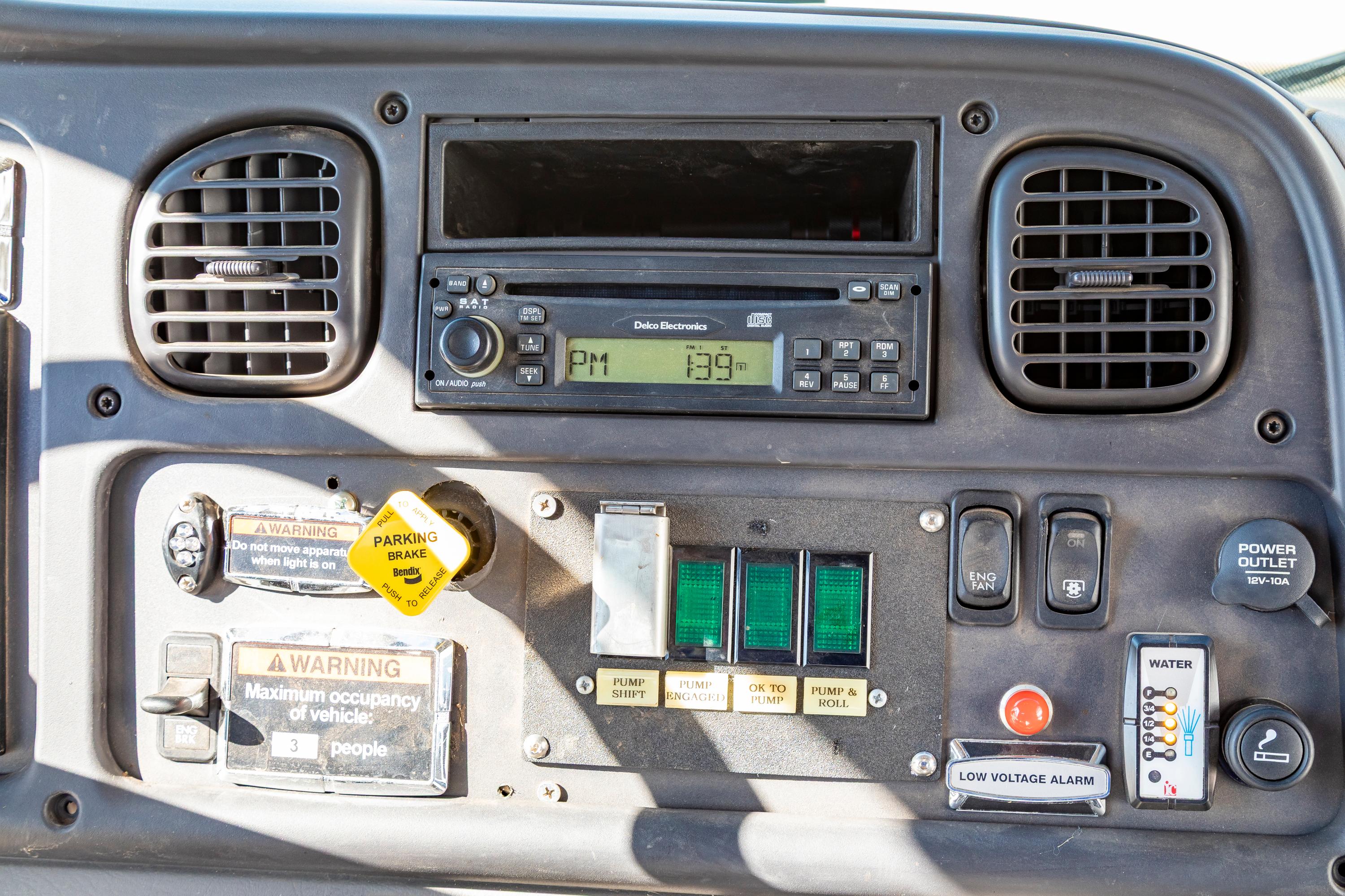 2005 Freightliner Tanker - image 54