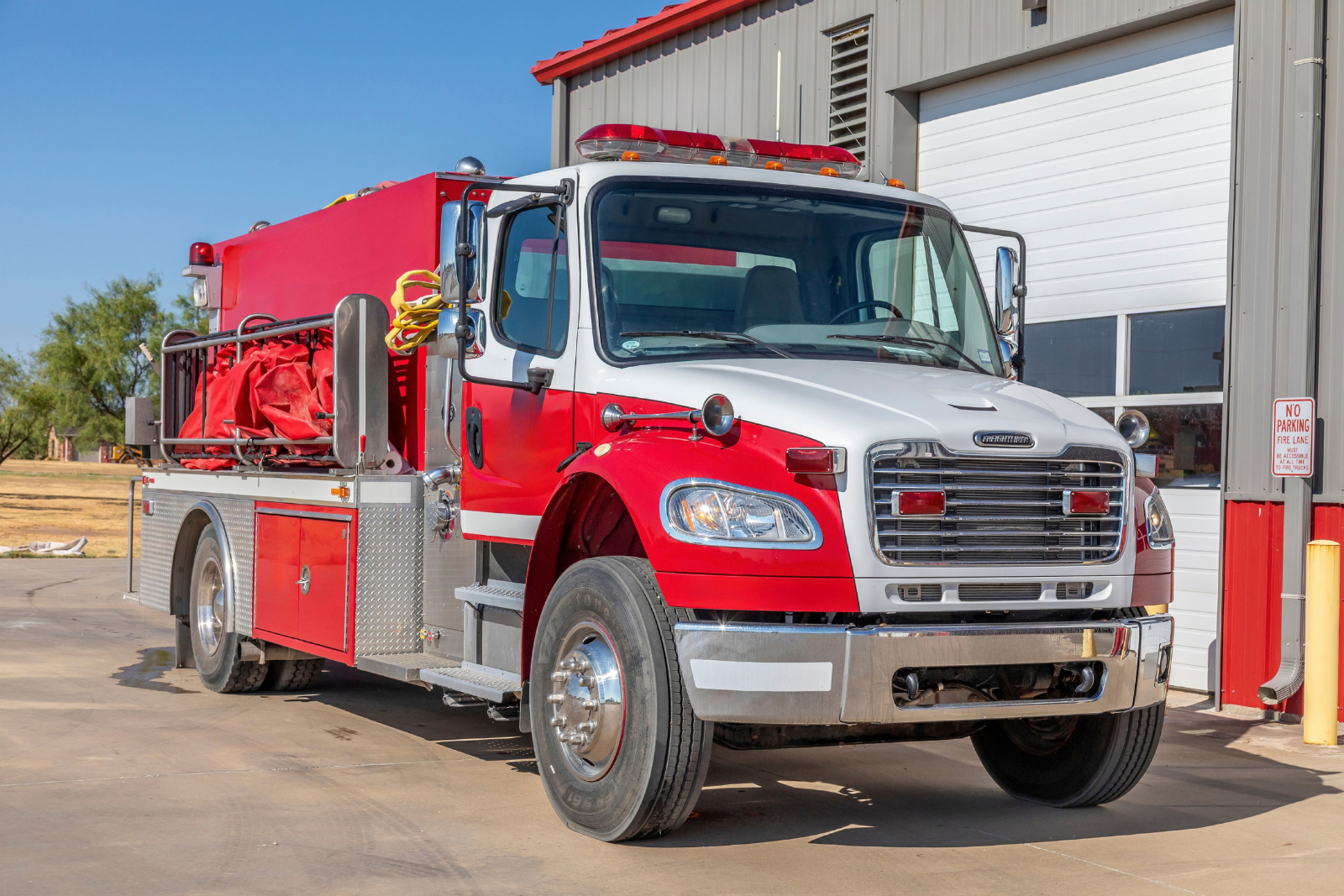 2005 Freightliner Tanker - image 4