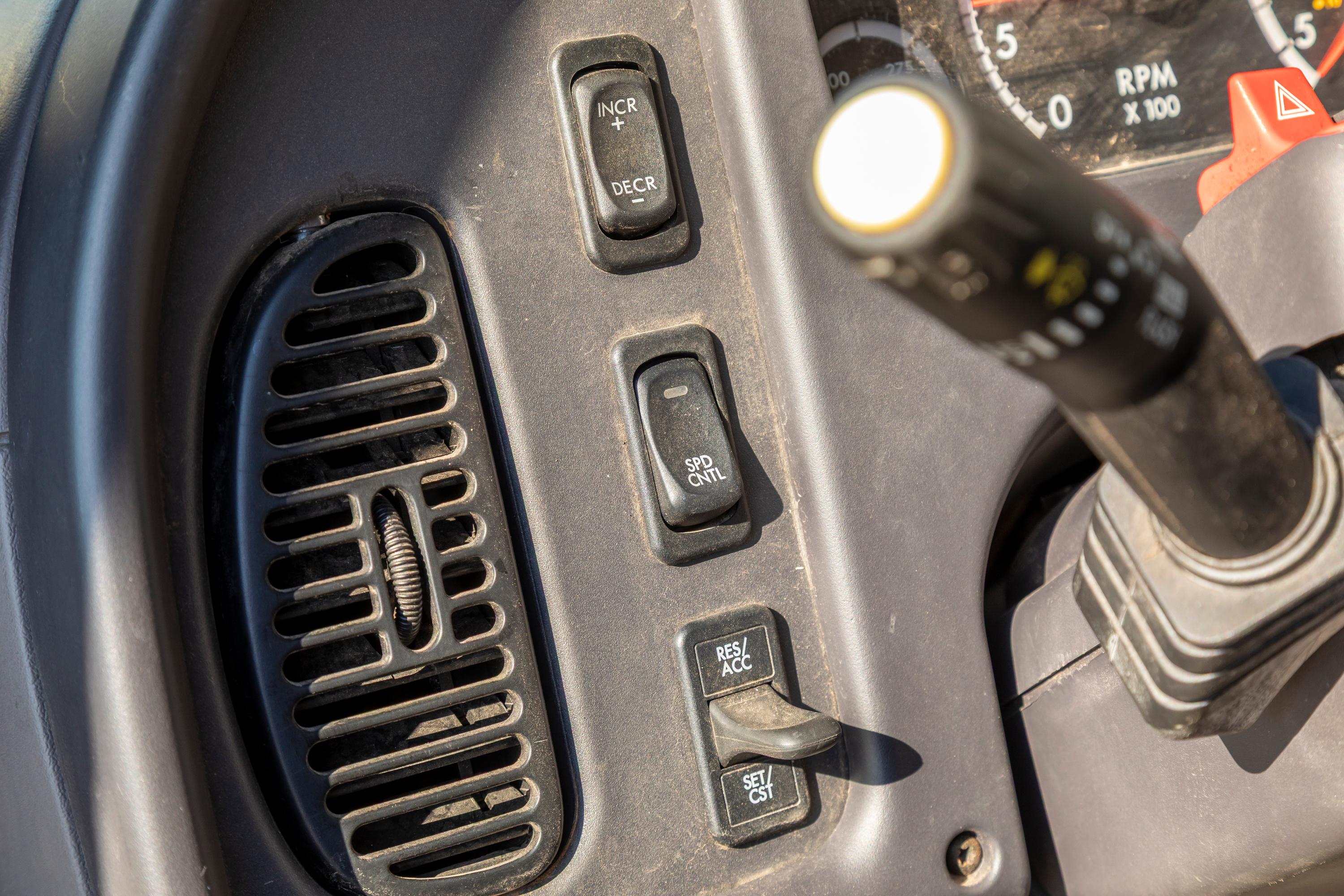 2005 Freightliner Tanker - image 44