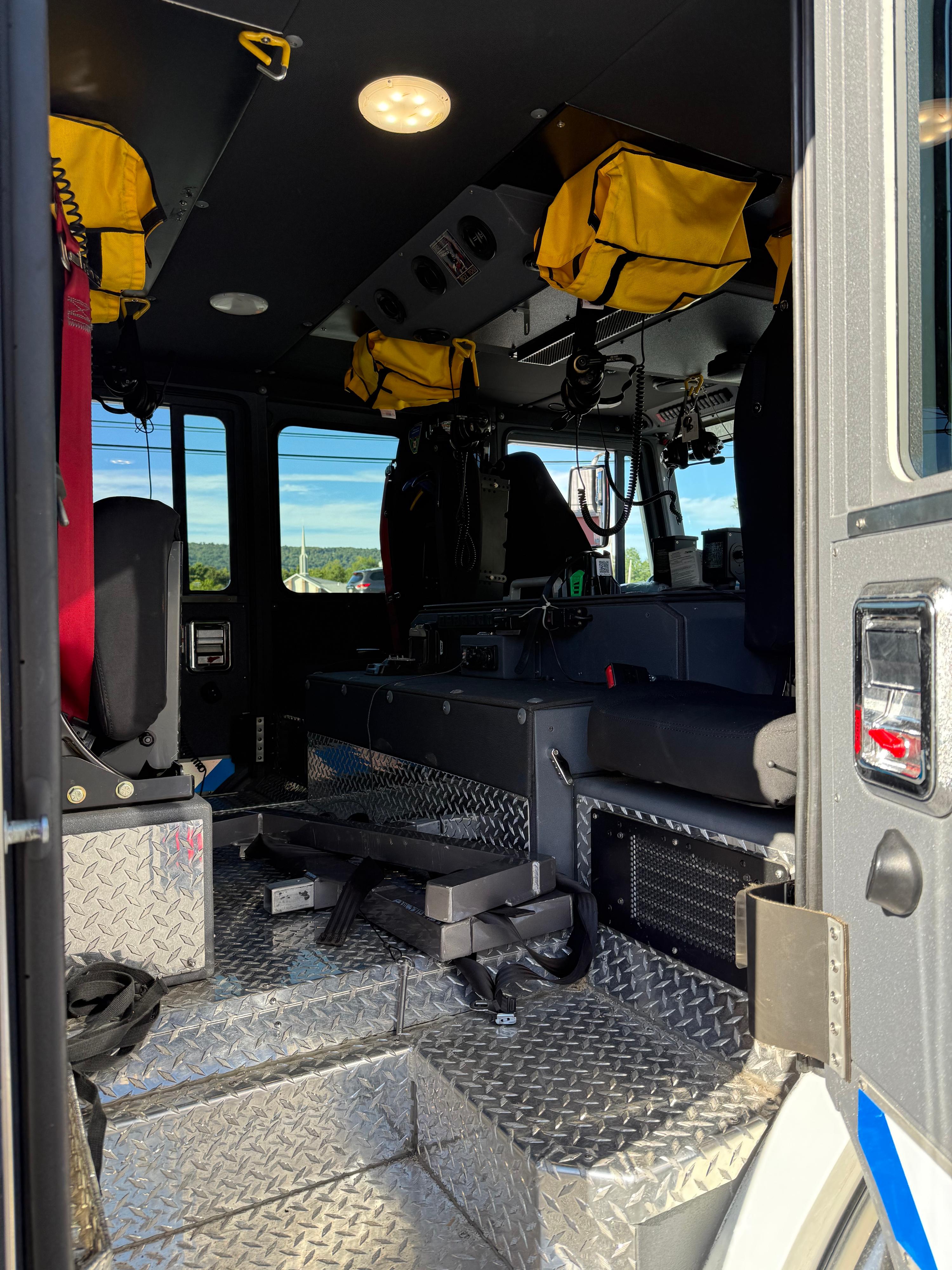 2021 KME Severe Service Aerial Cat 102' Quint - image 14