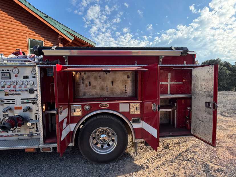 2002 KME Predator Pumper — photo 5